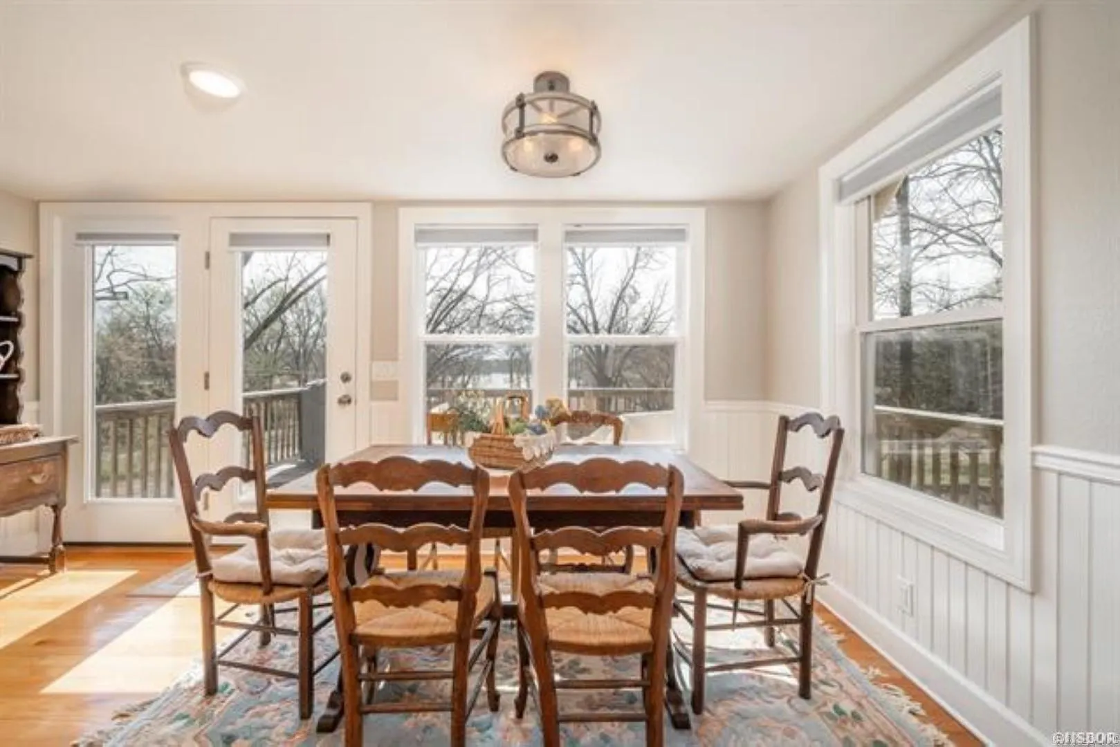 Property at 1127  Lakeshore - Image 16