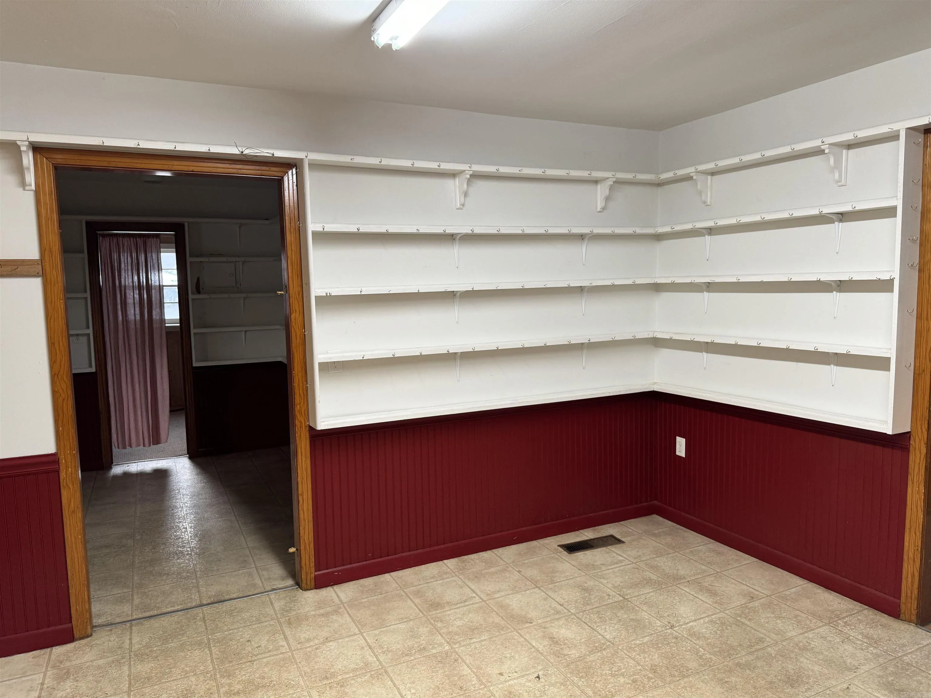 Property at 610 N 2nd - Image 9