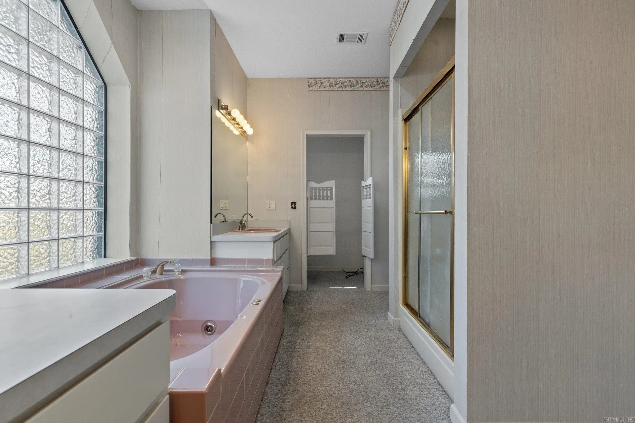 Property at 212  Summertime - Image 32
