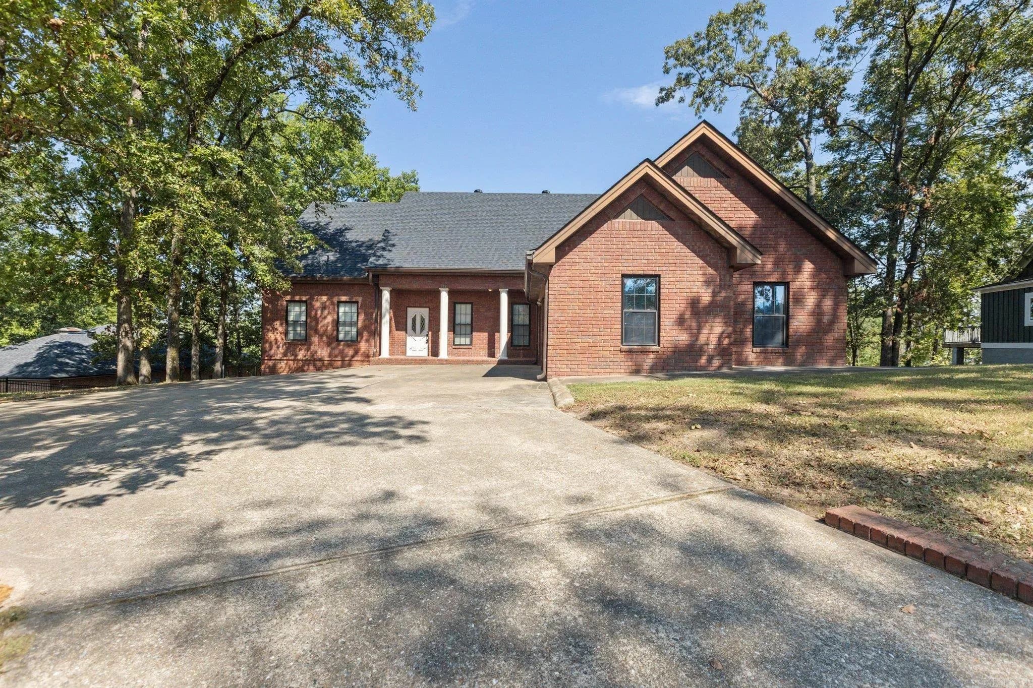 Property at 212  Summertime - Image 2