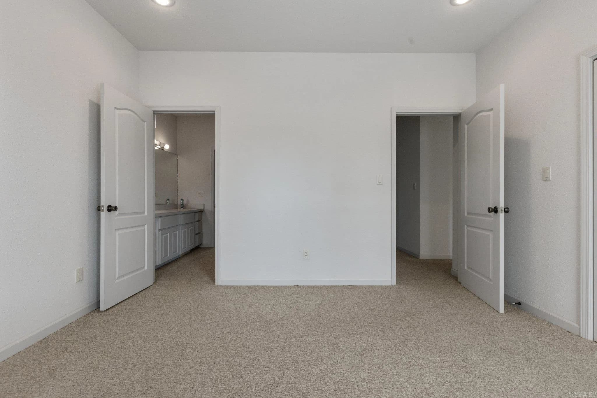 Property at 212  Summertime - Image 21