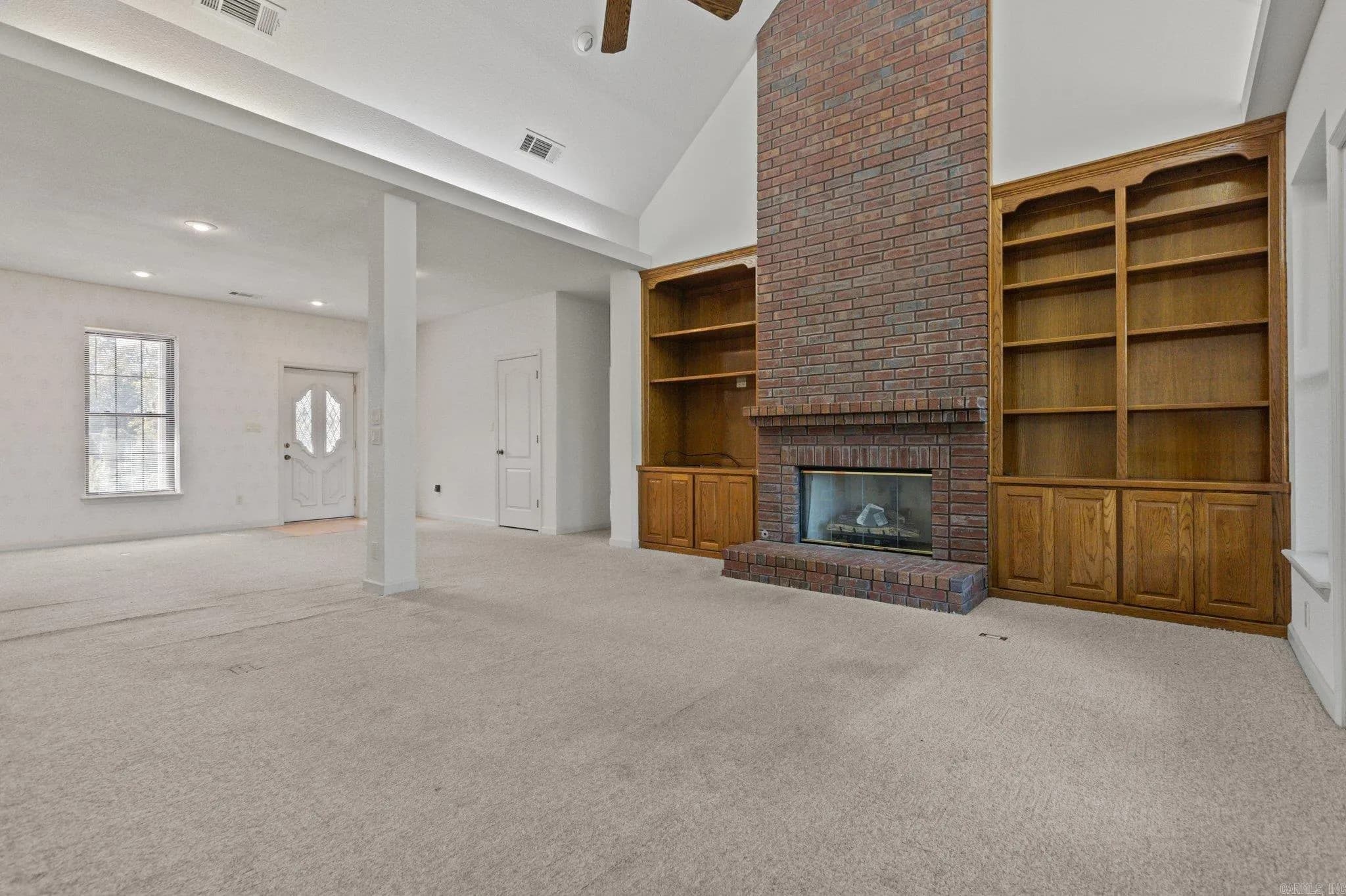 Property at 212  Summertime - Image 11