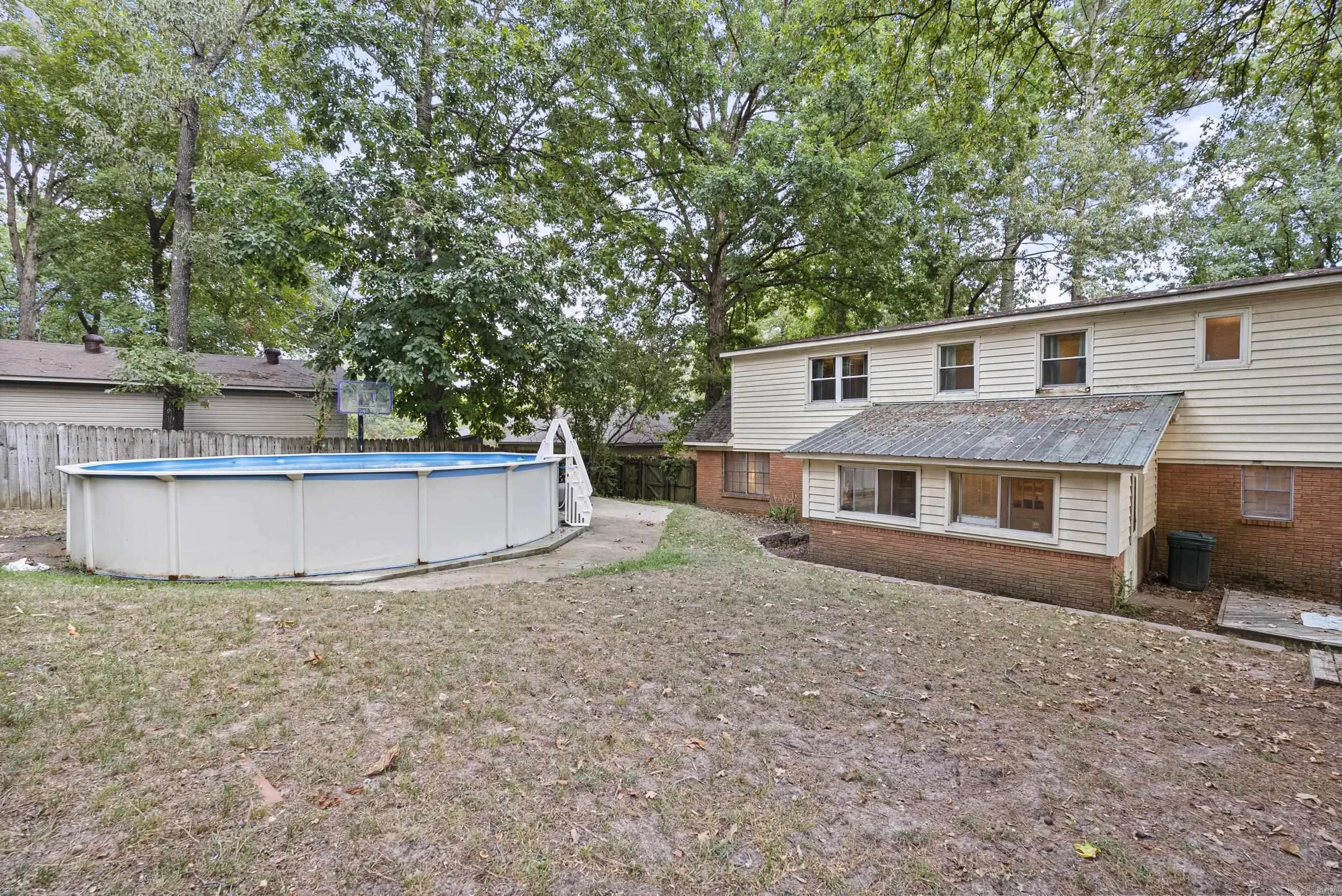 Property at 1910  Lynnwood - Image 33