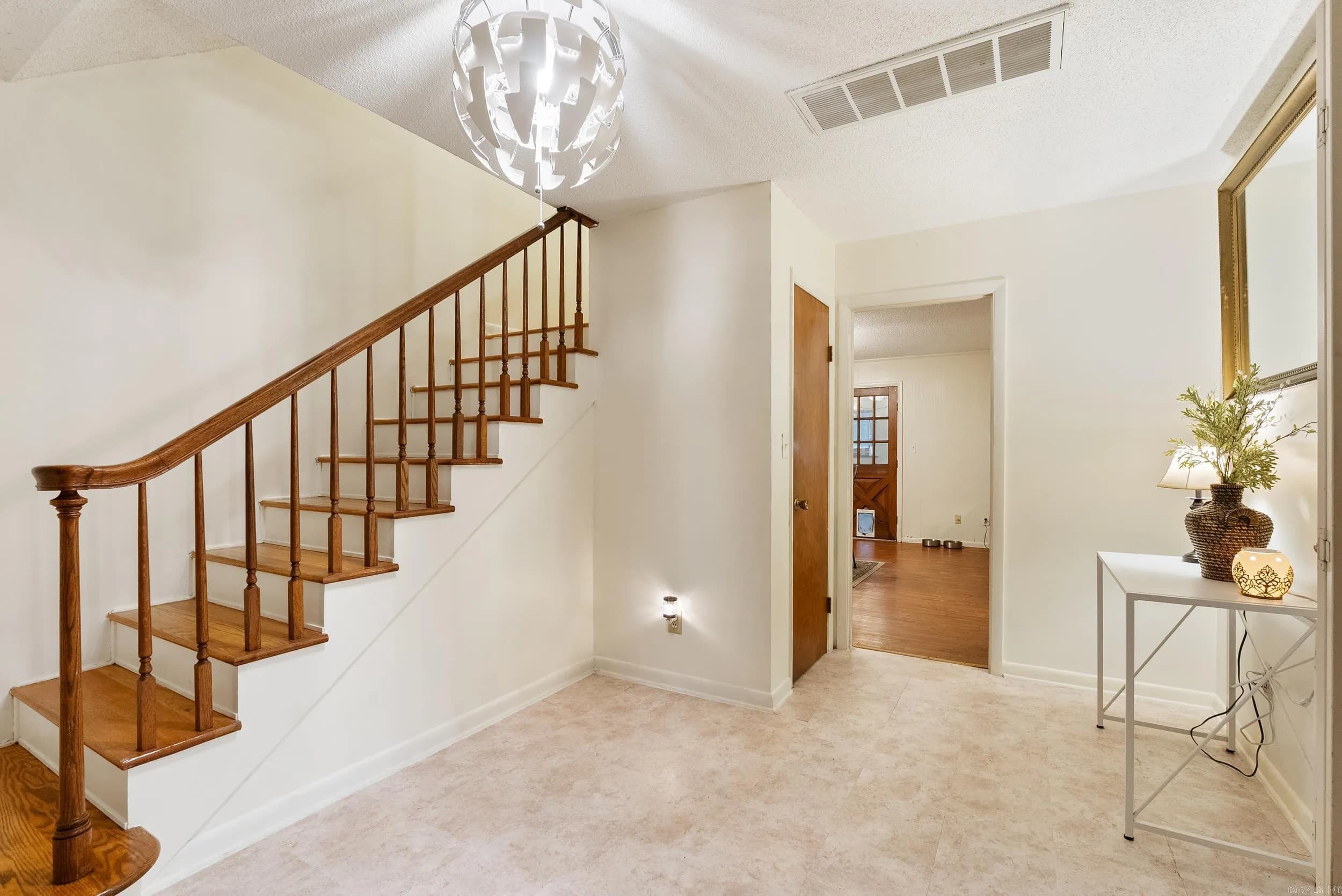 Property at 1910  Lynnwood - Image 30