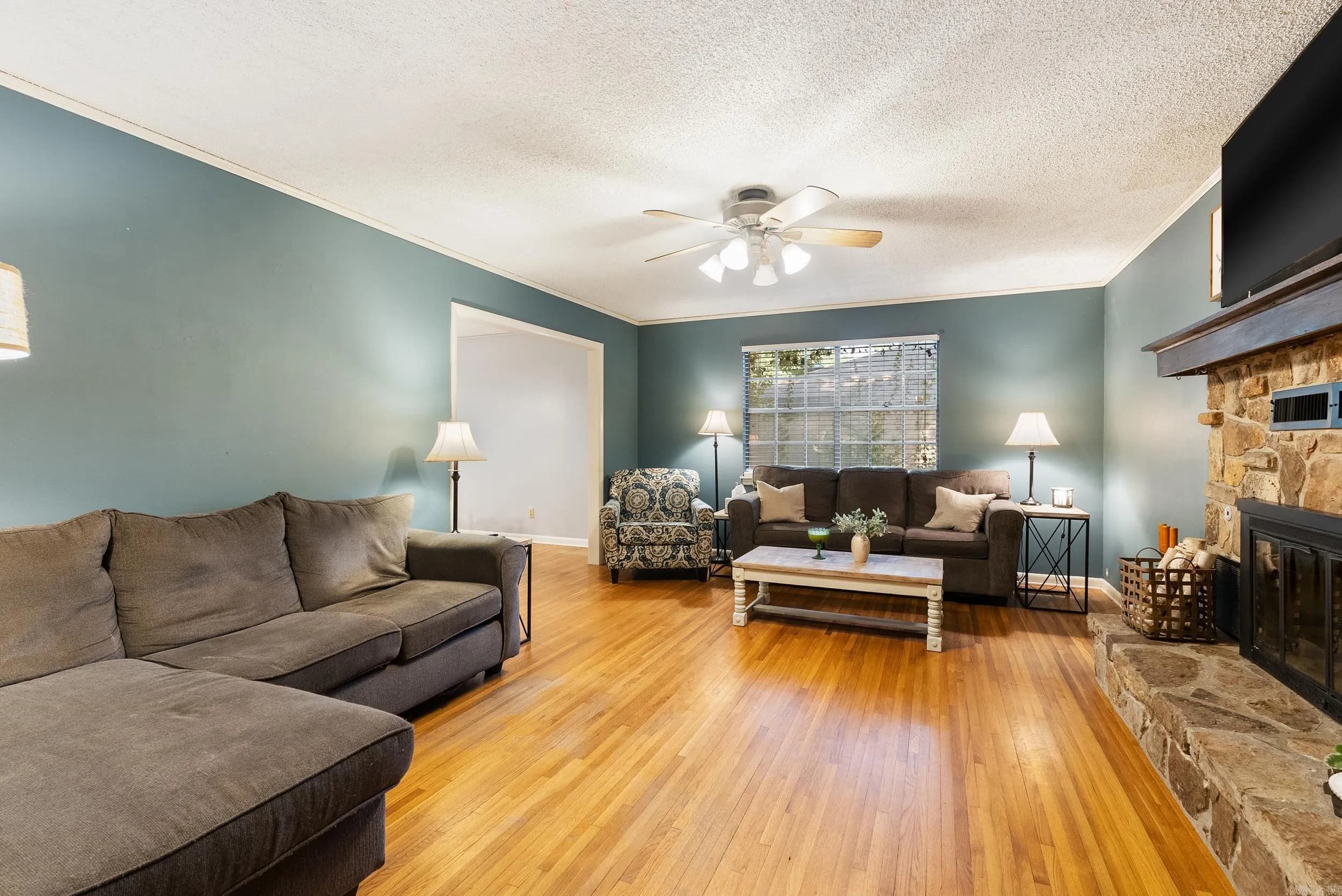 Property at 1910  Lynnwood - Image 5
