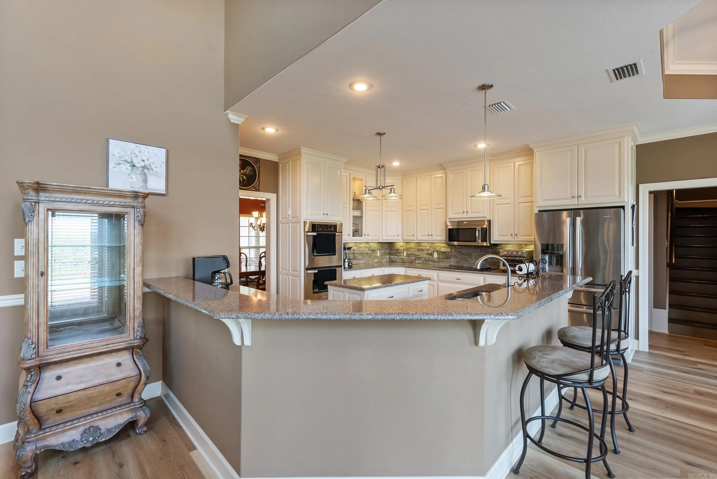 Property at 24 W Jericho - Image 8