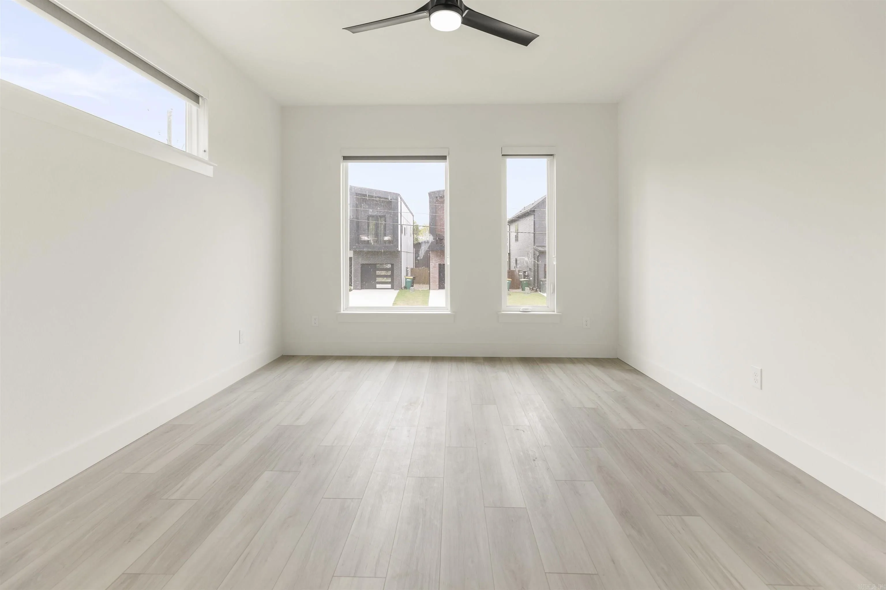 Property at 516 E 17th unit a - Image 8