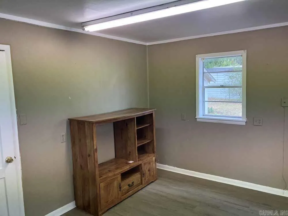 Property at 404 E Highland - Image 25