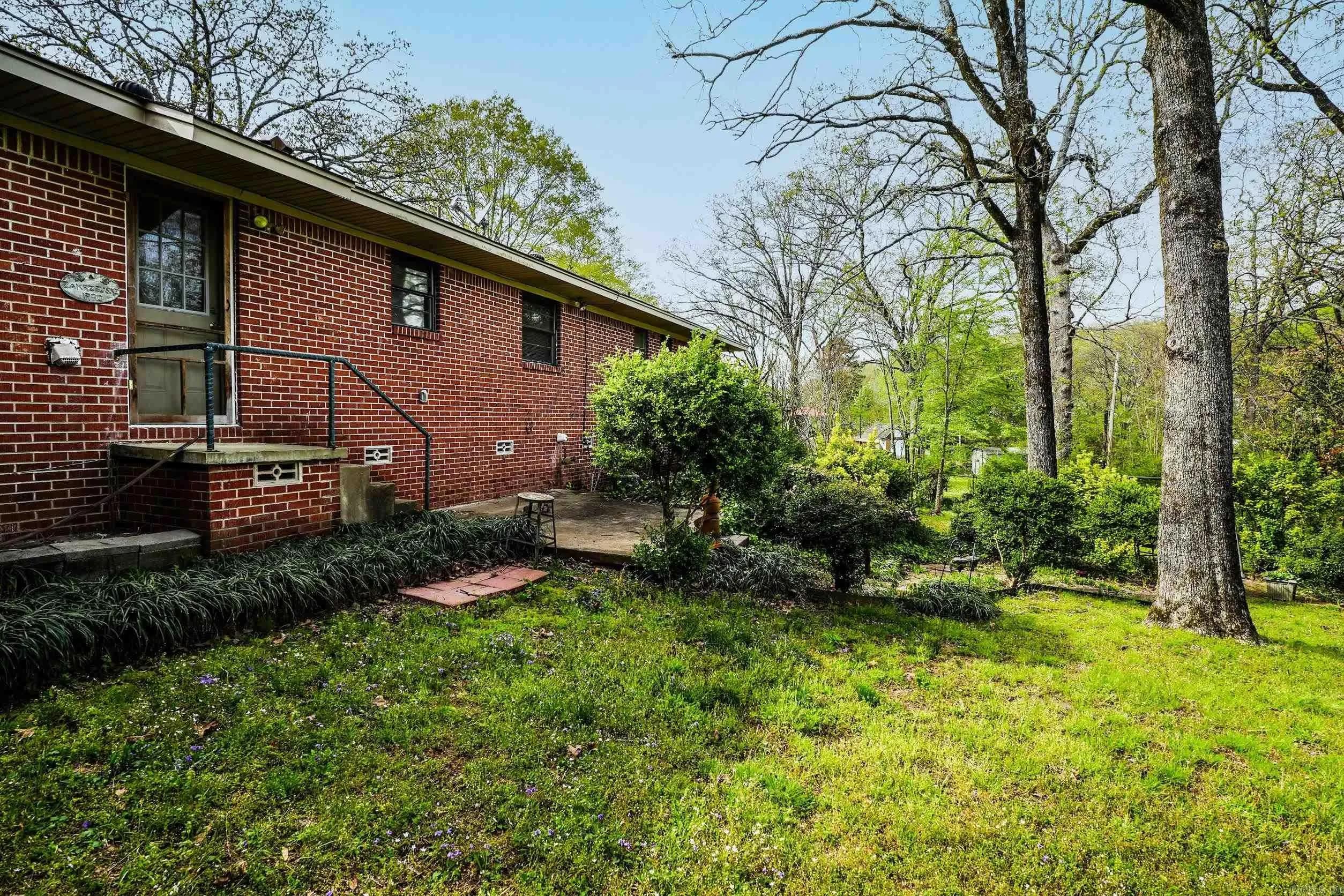 Property at 3720  Idlewild - Image 23