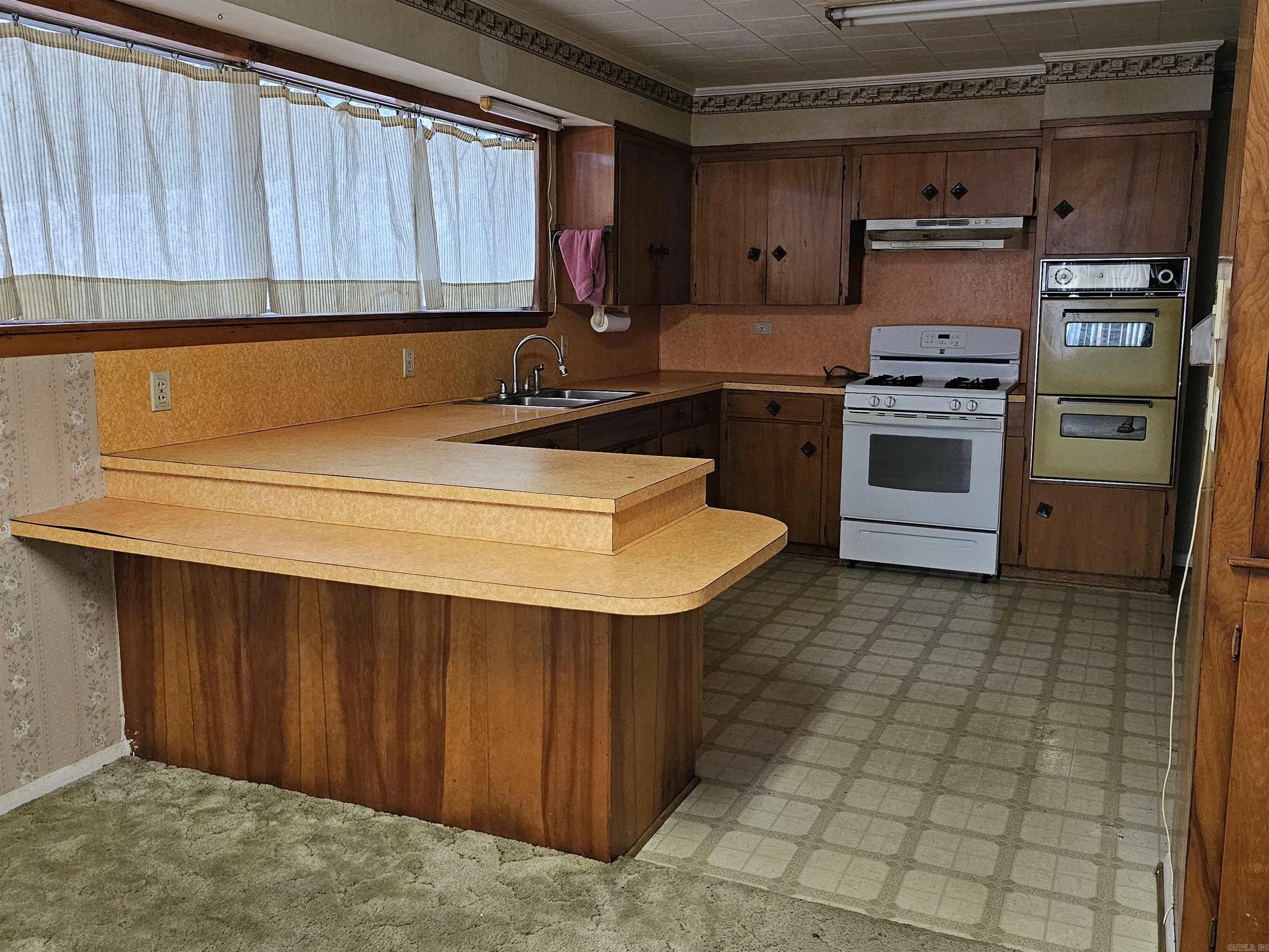 Property at 701 N 3rd - Image 12