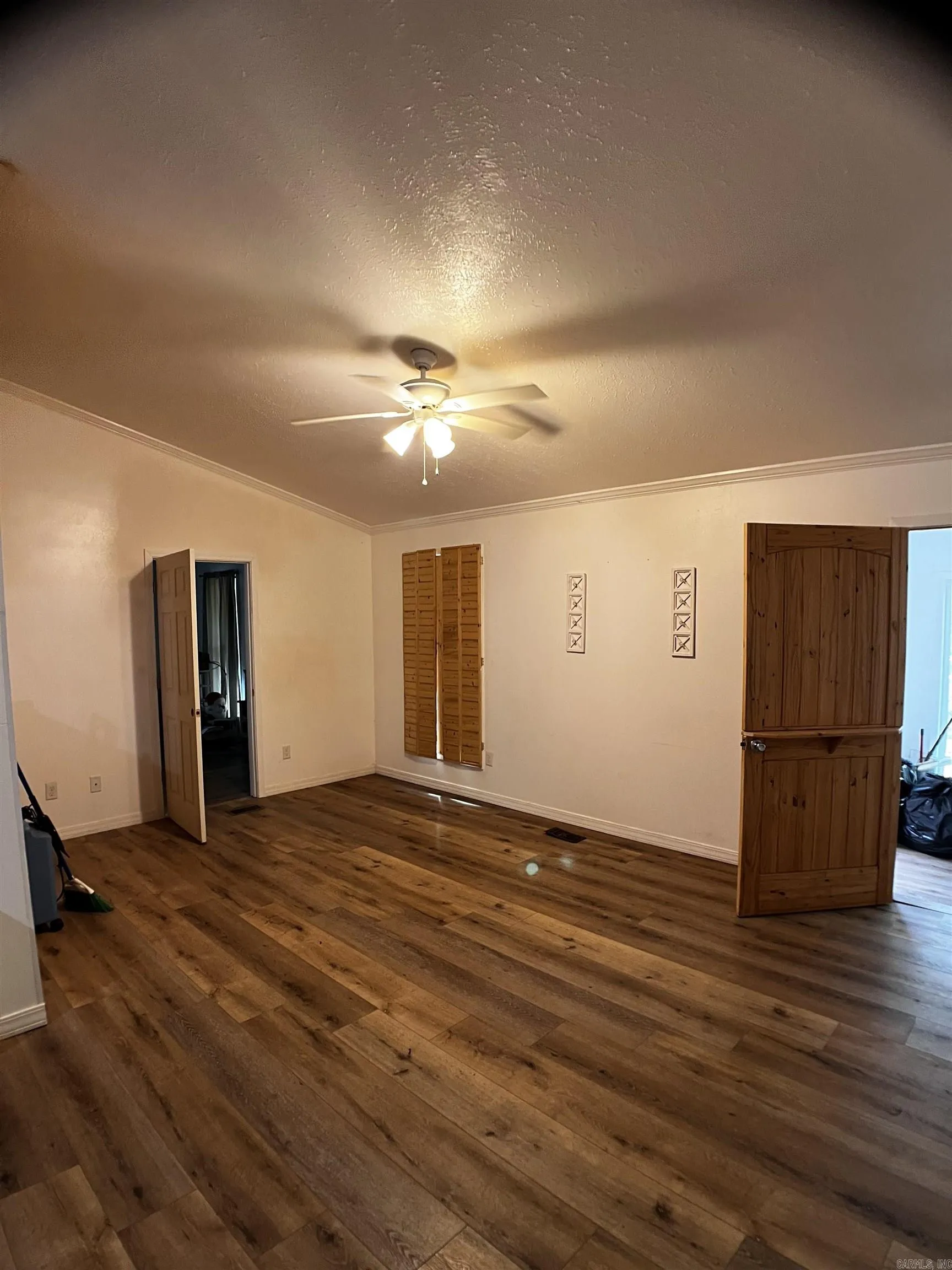 Property at 353  Briarwood - Image 12
