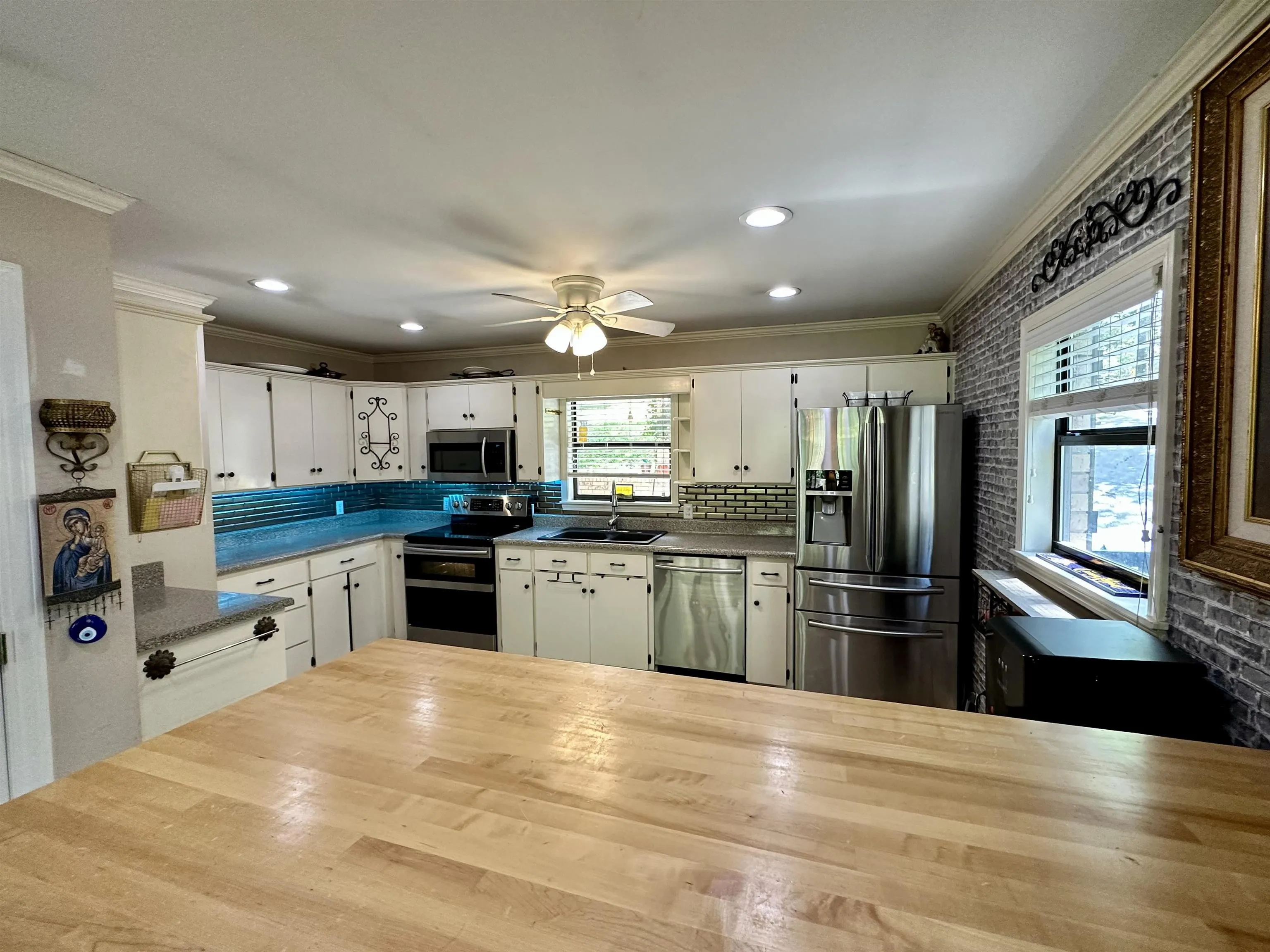 Property at 137  Melmar - Image 11