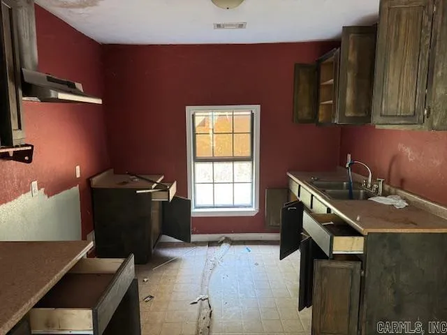 Property at 1606 W Pyburn - Image 5