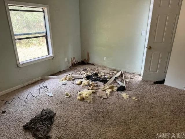 Property at 1606 W Pyburn - Image 8