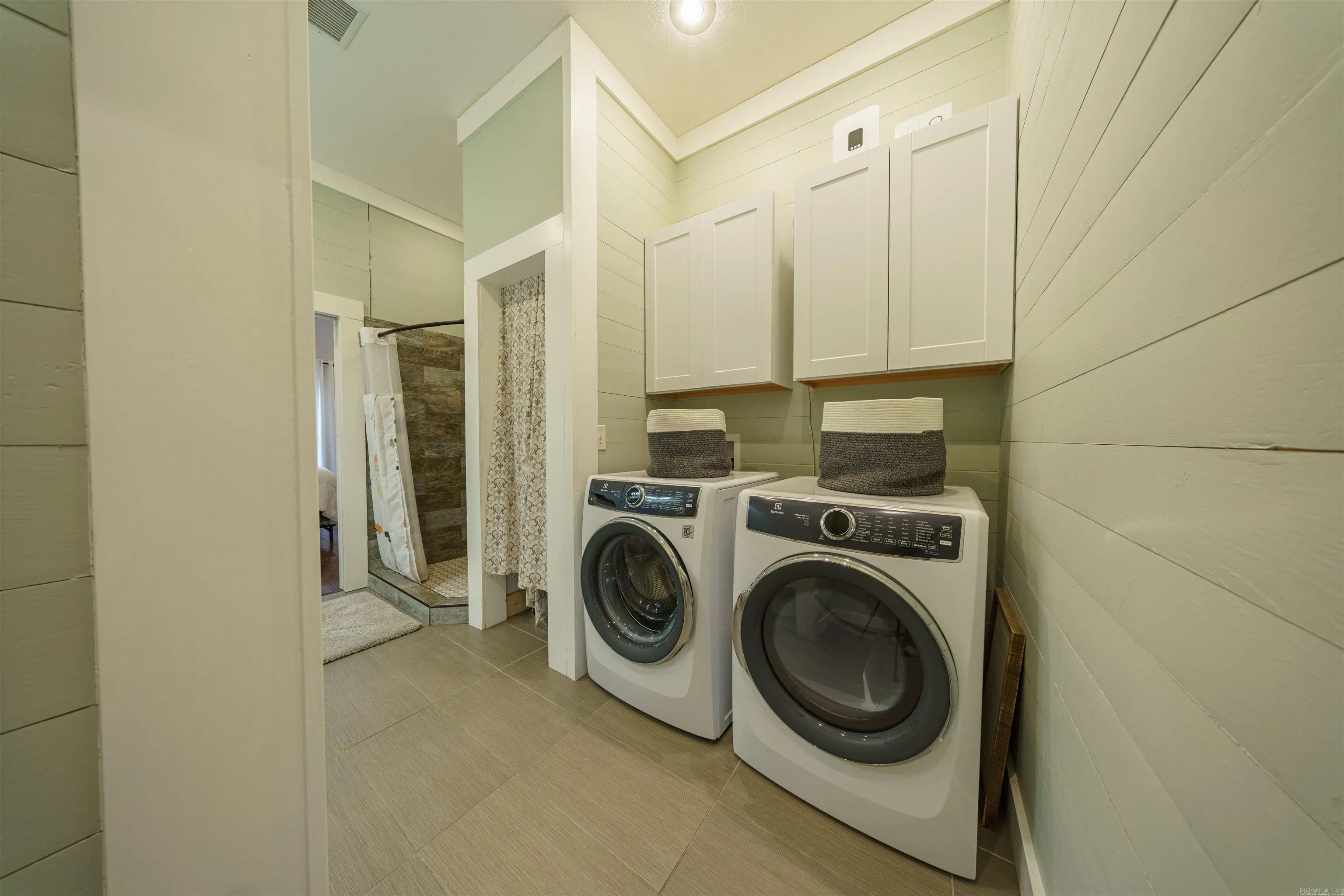 Property at 20  Kachina drive - Image 14