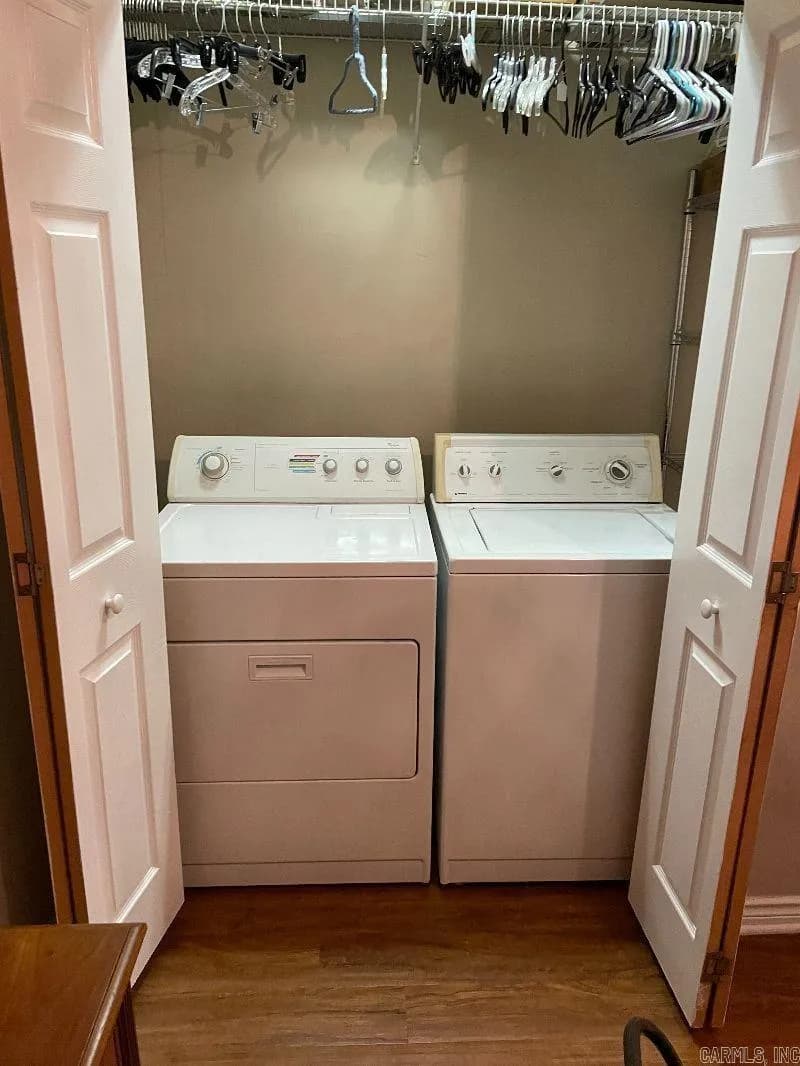 Property at 1112  Waterside - Image 15
