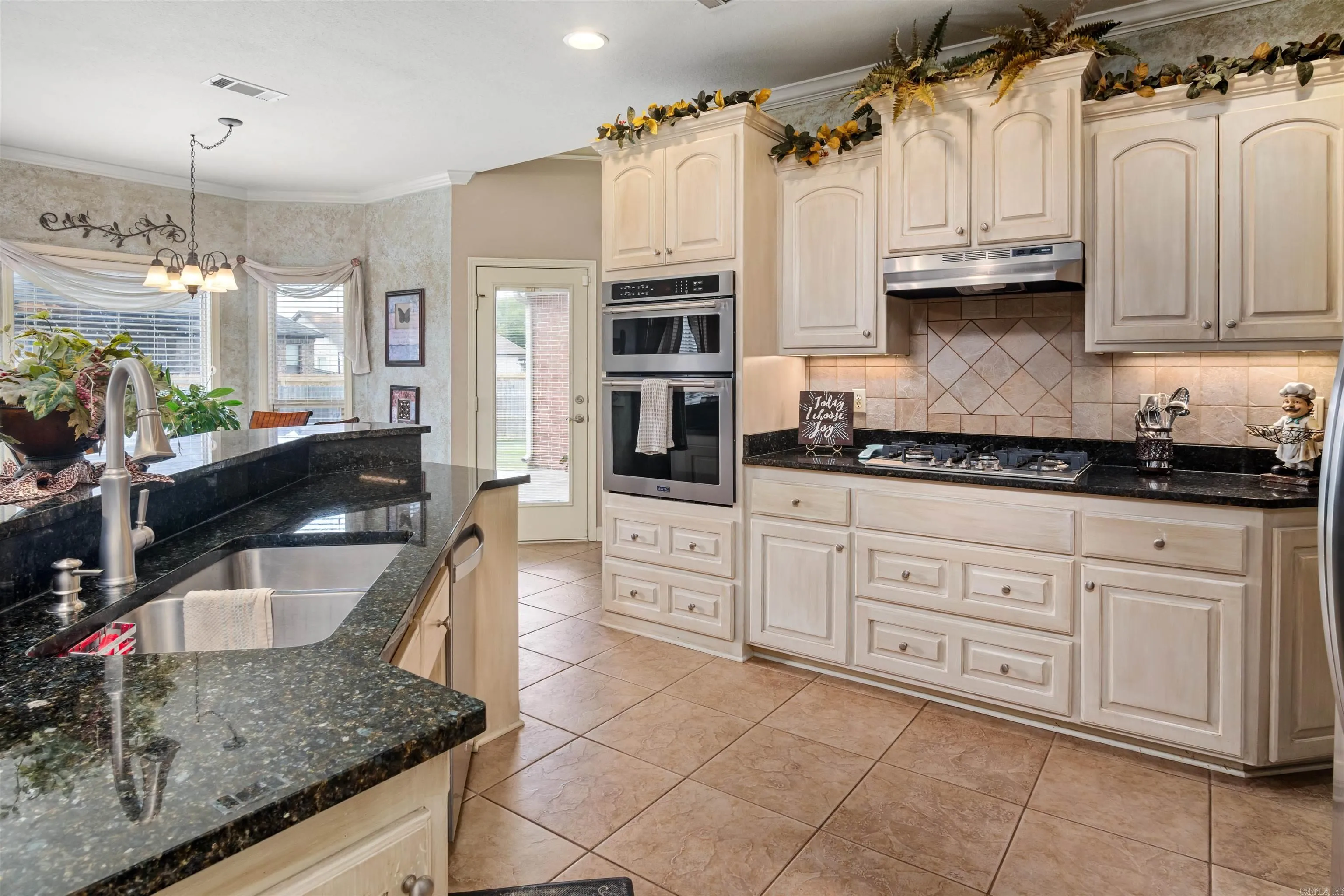 Property at 7115  Northlake - Image 14