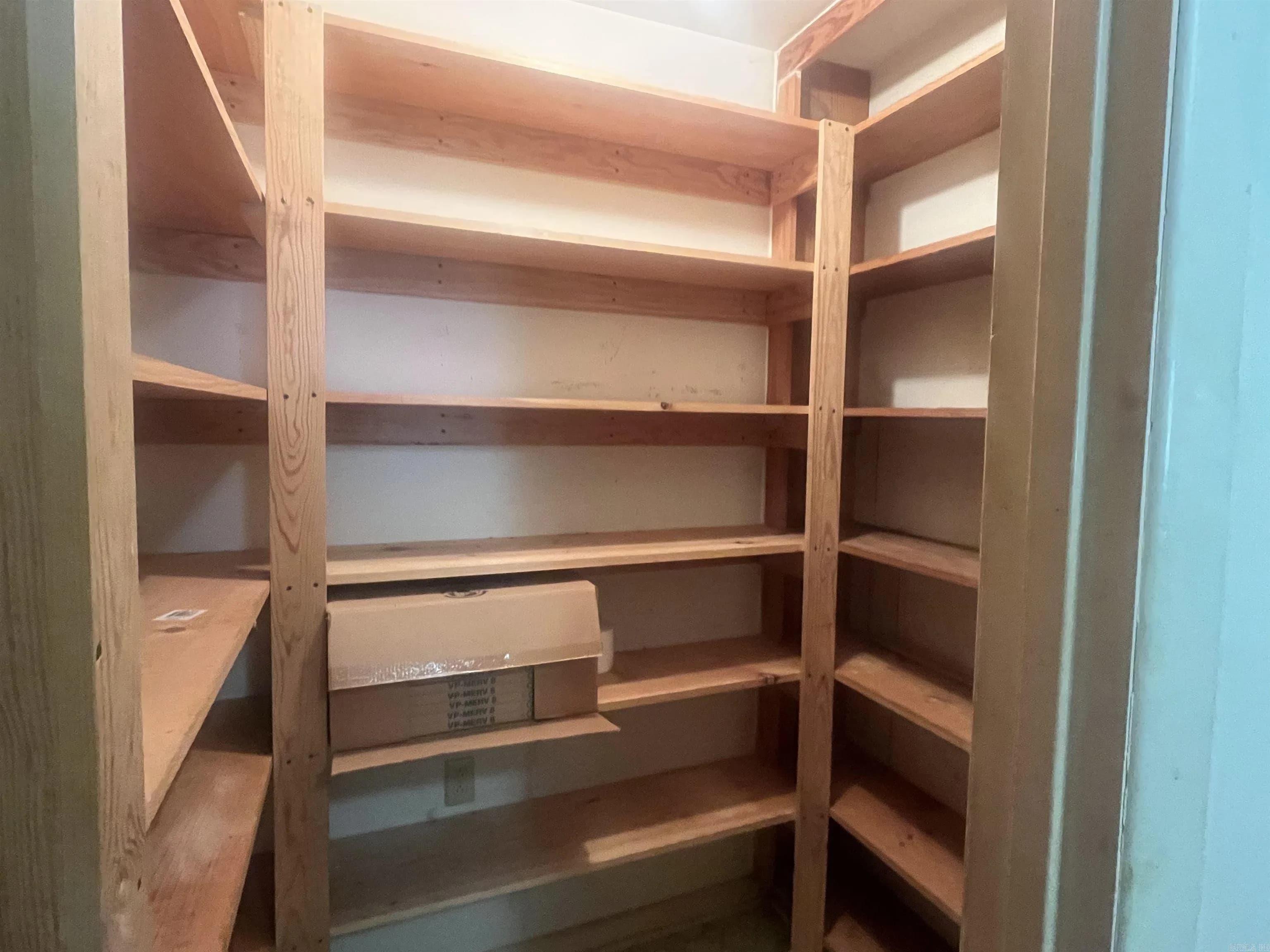 Property at 2239  Southgate - Image 34
