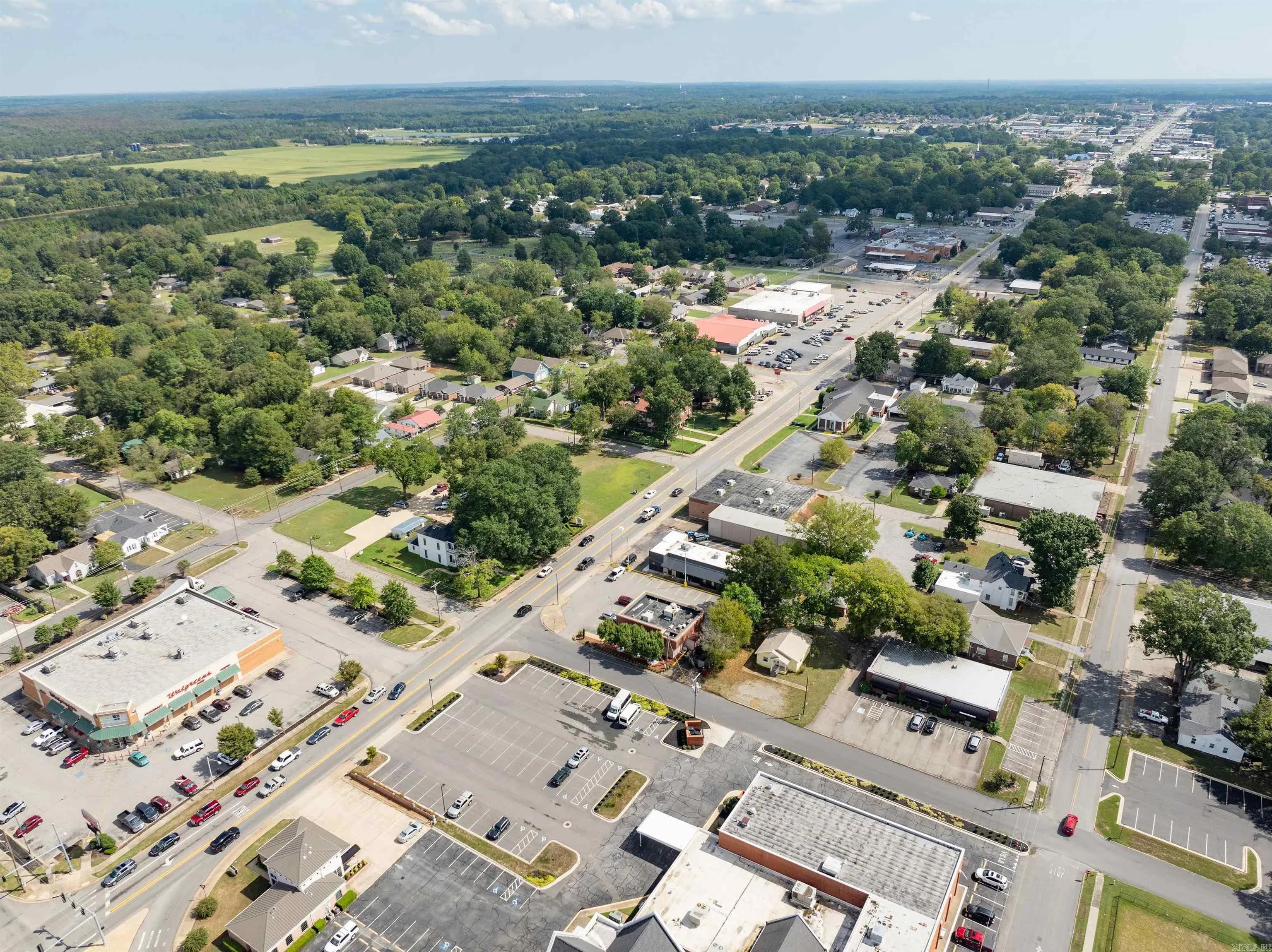 Property at 301 E Race - Image 21