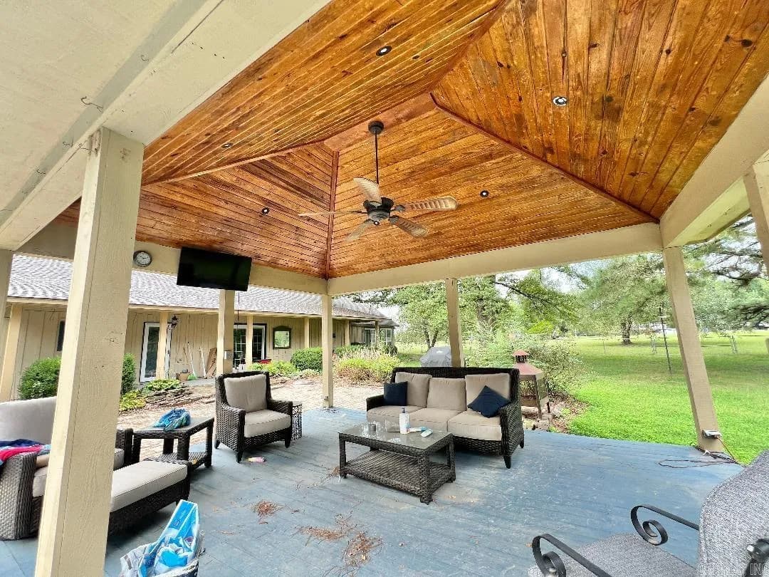 Property at 825  Autumn hills - Image 13