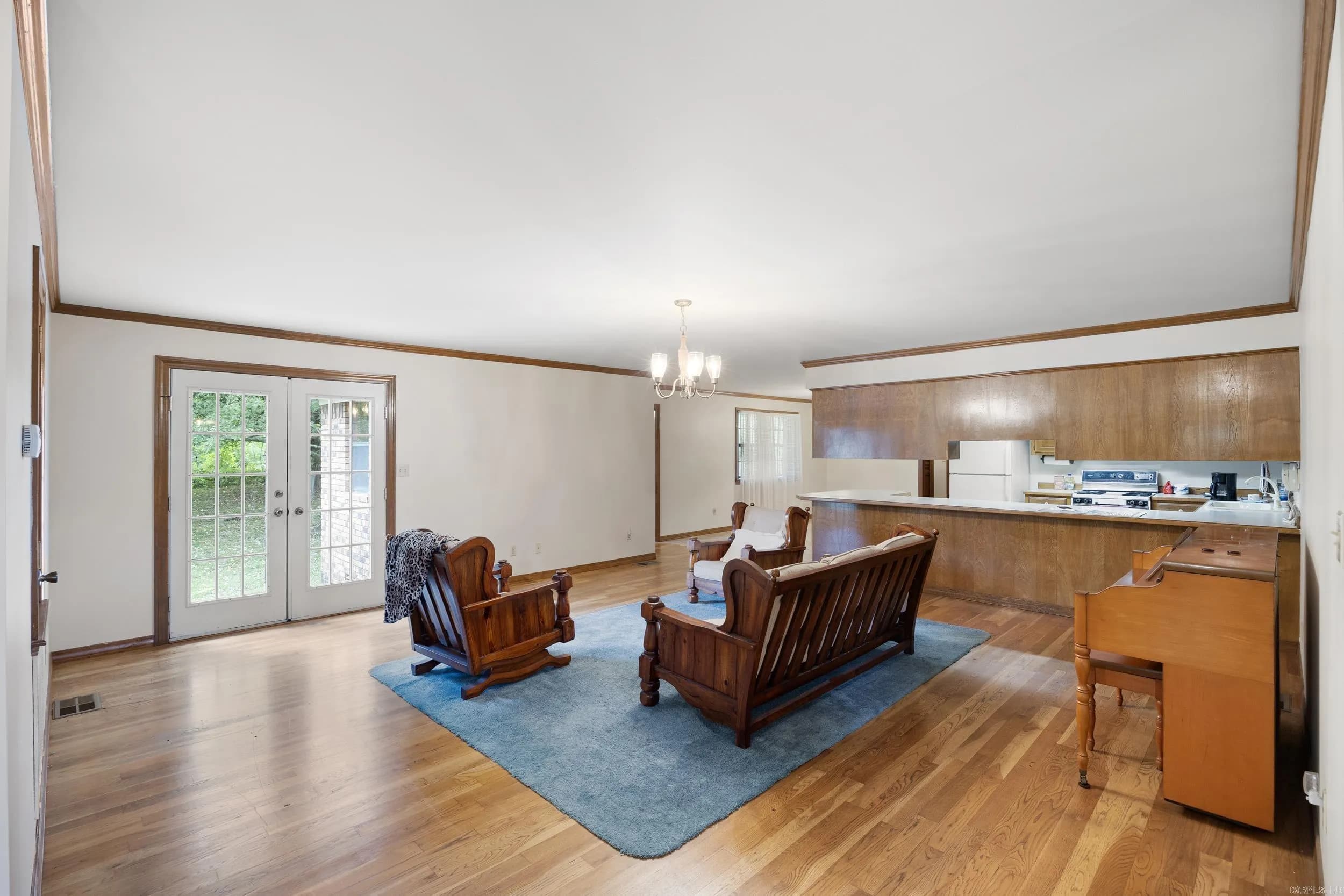 Property at 1014 E 19th - Image 4