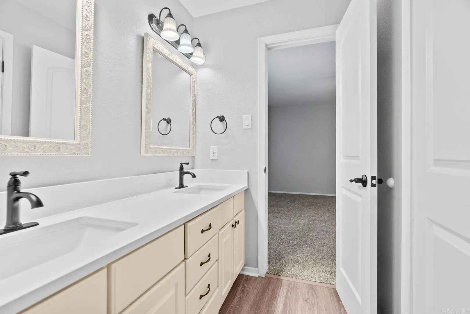 Property at 600  Pine forest, 3D - Image 24