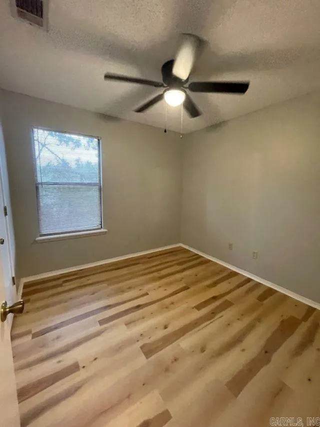 Property at 1801  Mesquite - Image 10