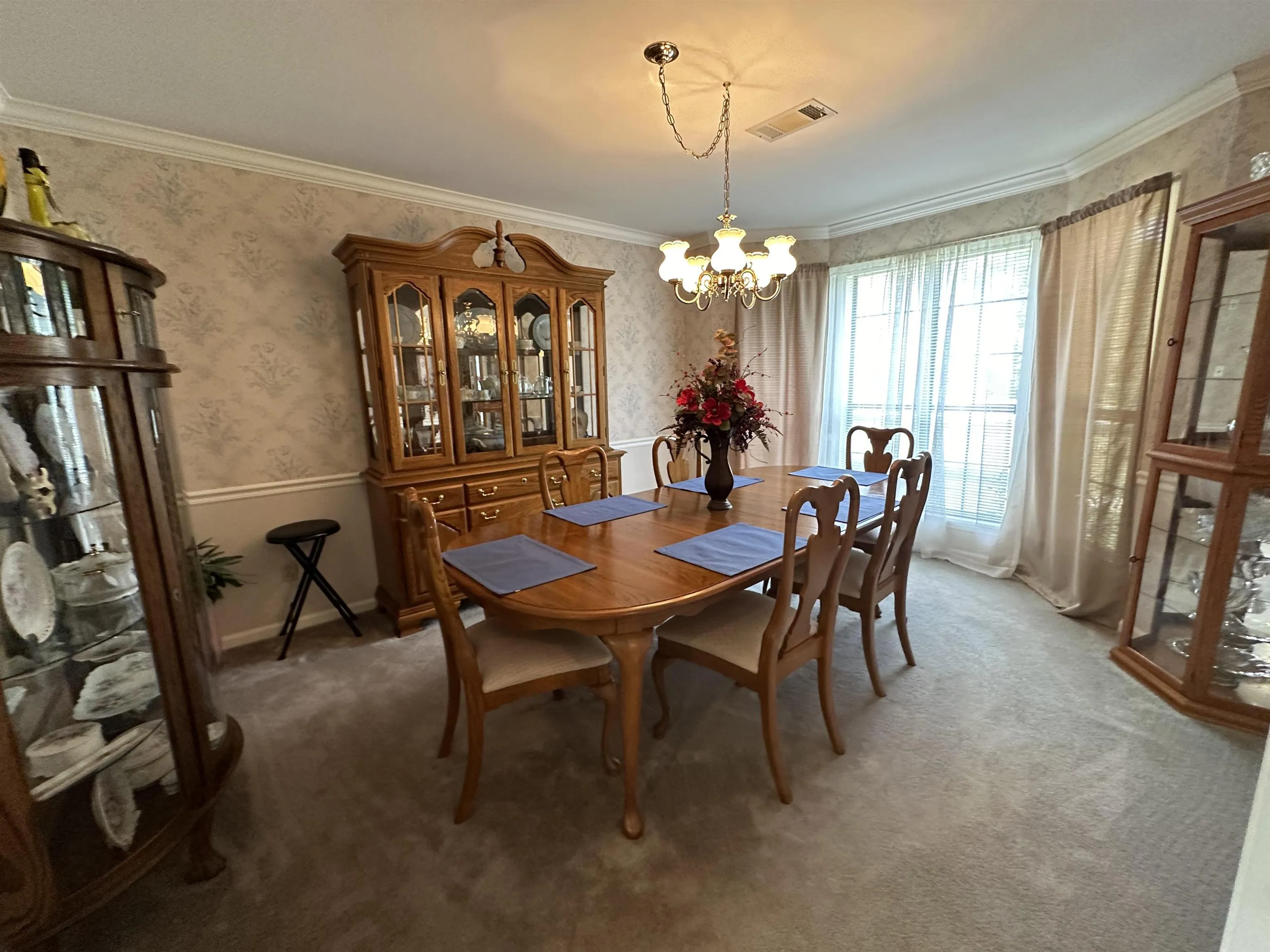 Property at 112  Pinecrest circe - Image 16