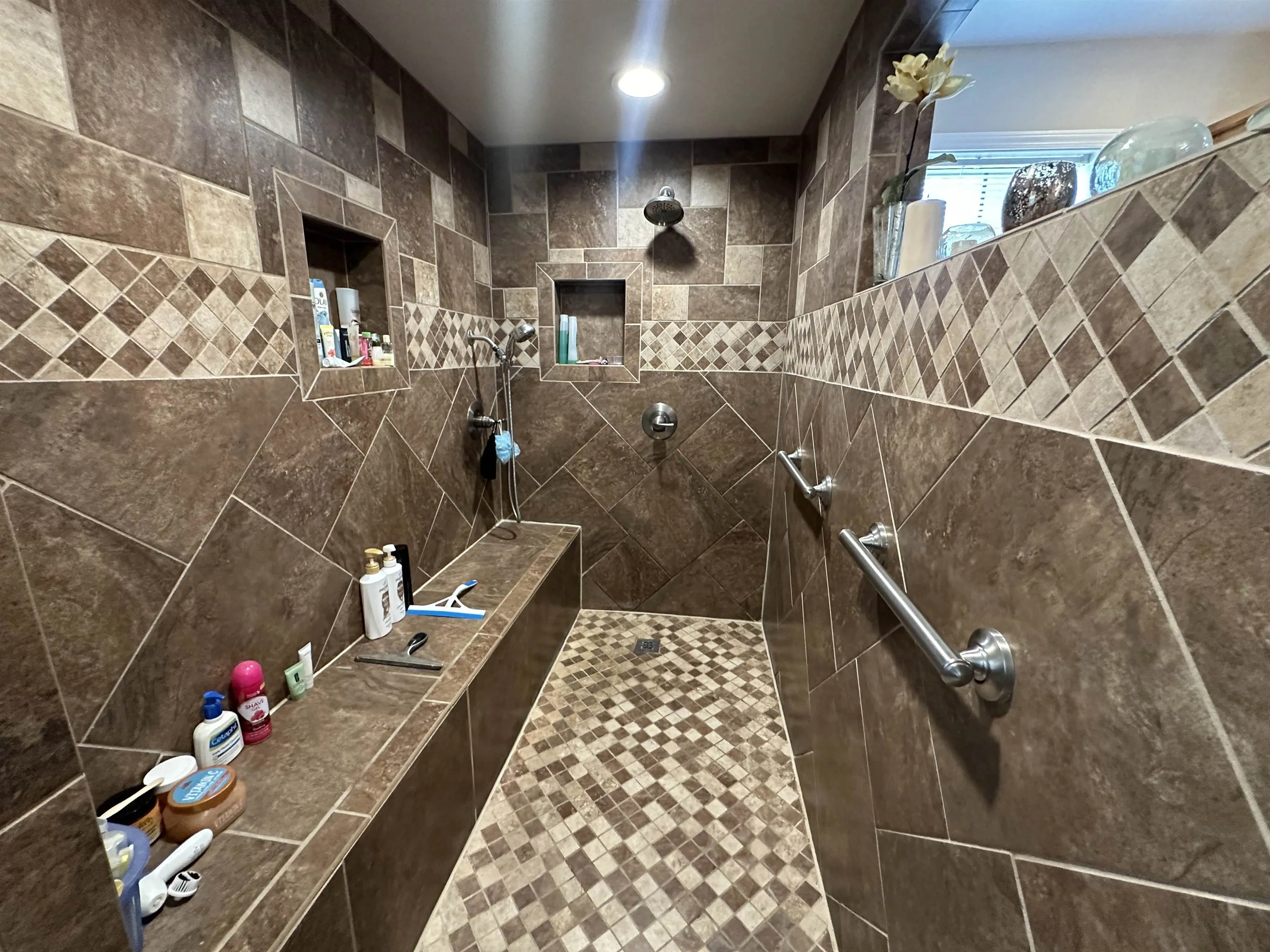 Property at 112  Pinecrest circe - Image 22