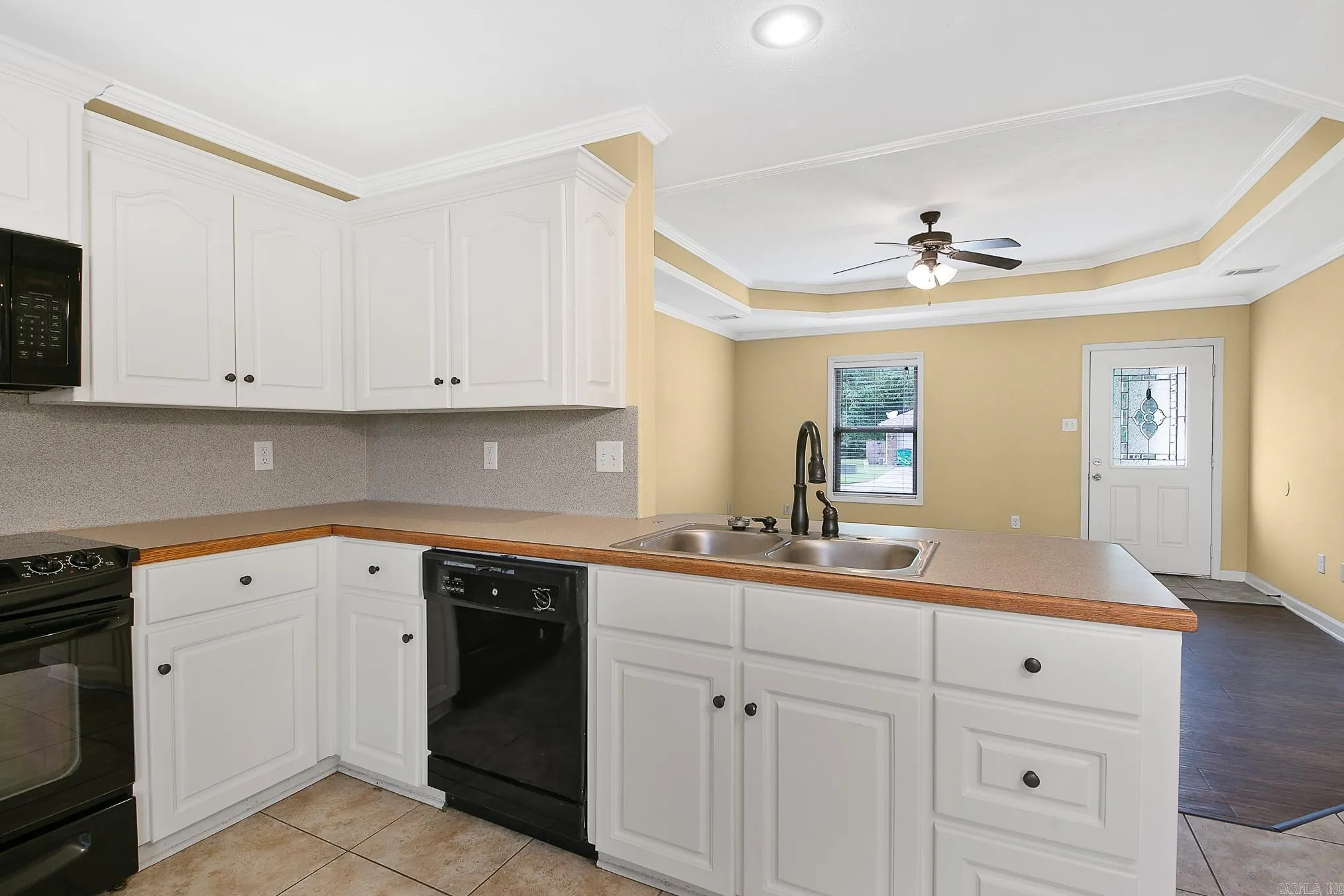 Property at 223  Plum - Image 13