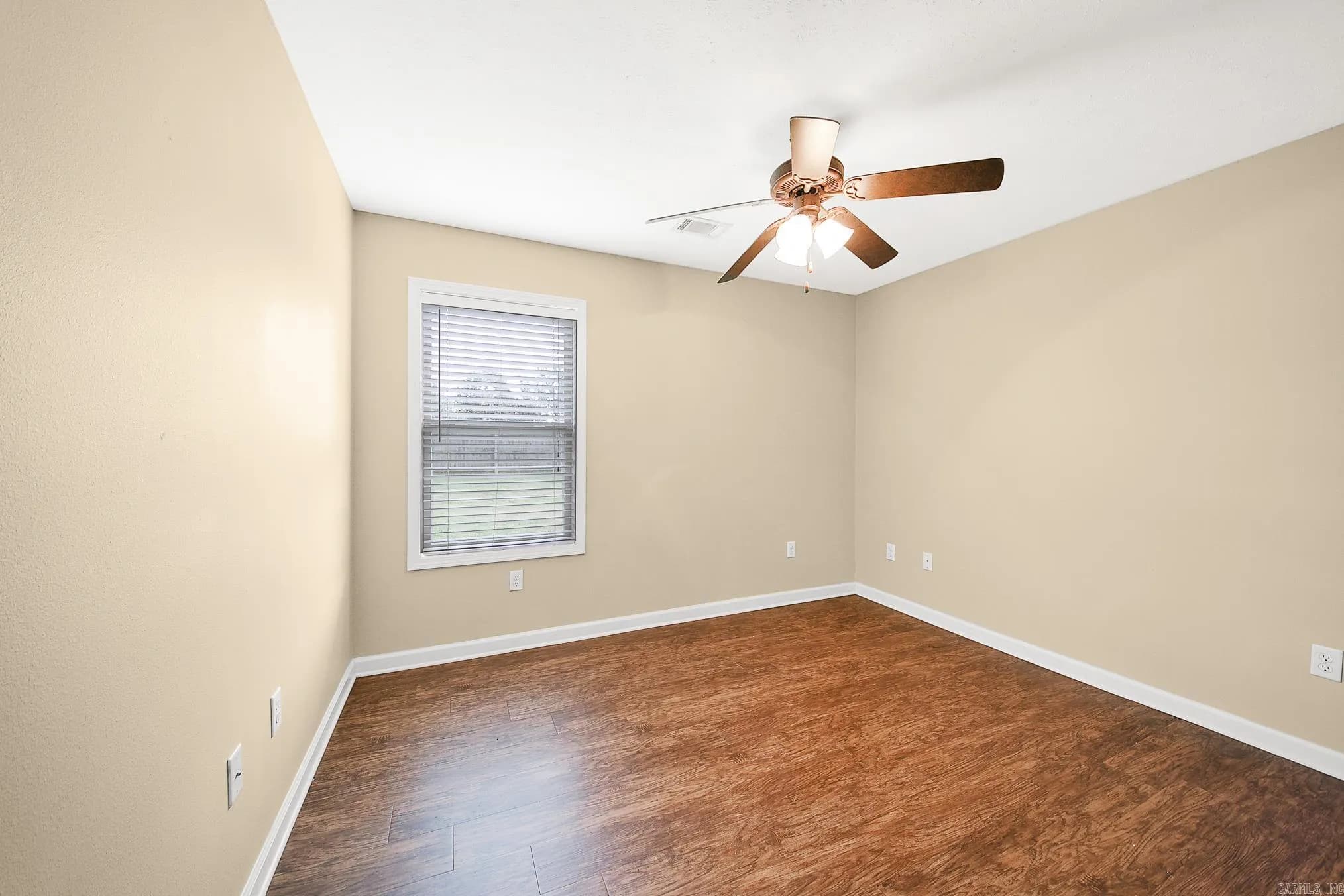 Property at 223  Plum - Image 33