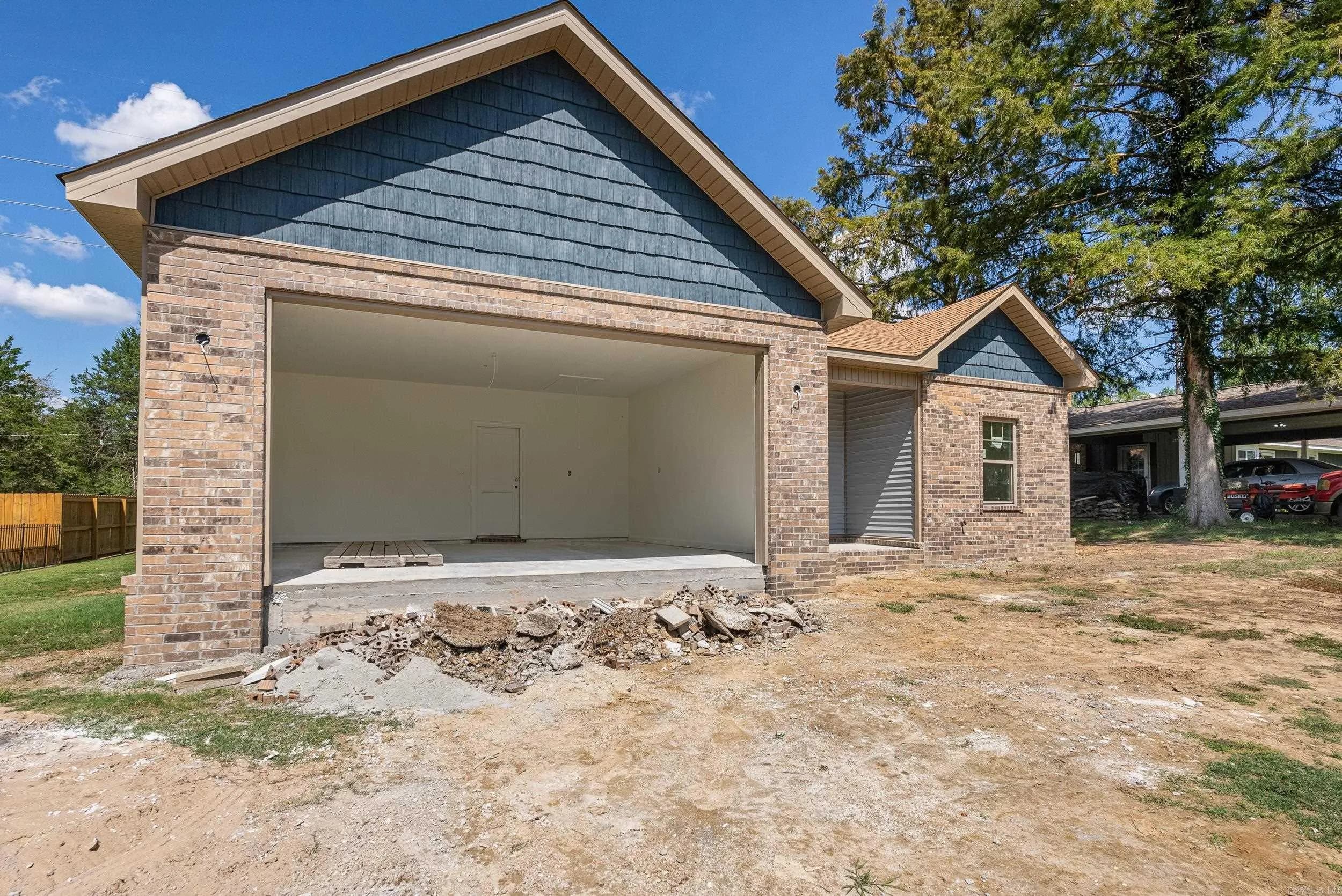 Property at 1208 W Eighth - Image 6