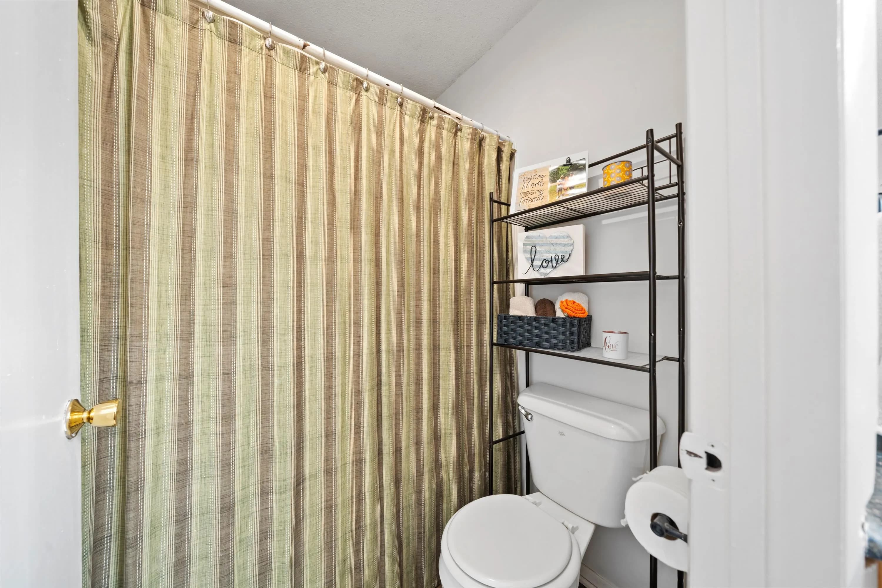 Property at 139  Westgate - Image 28
