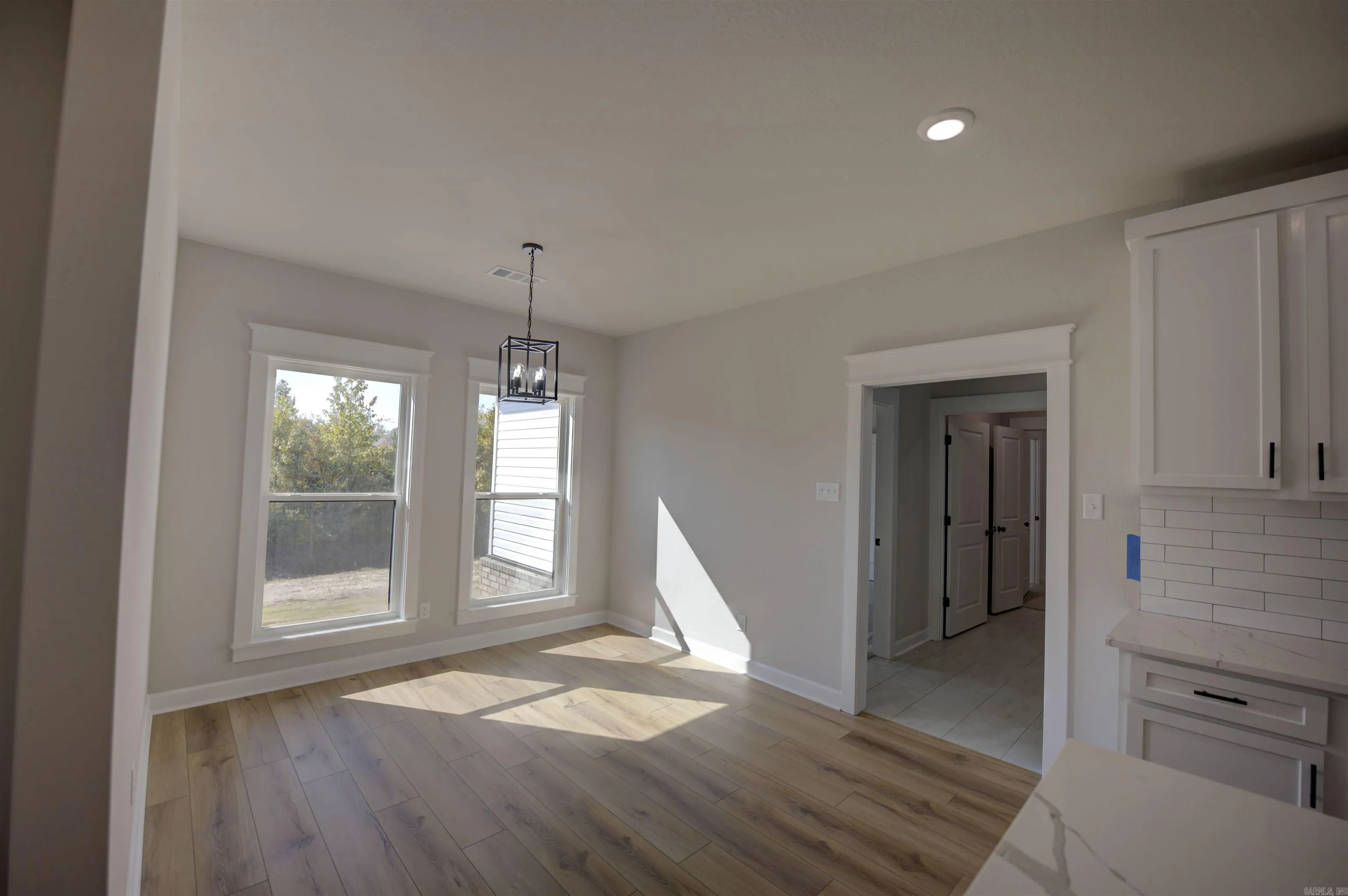 Property at 9073  Creekview - Image 9