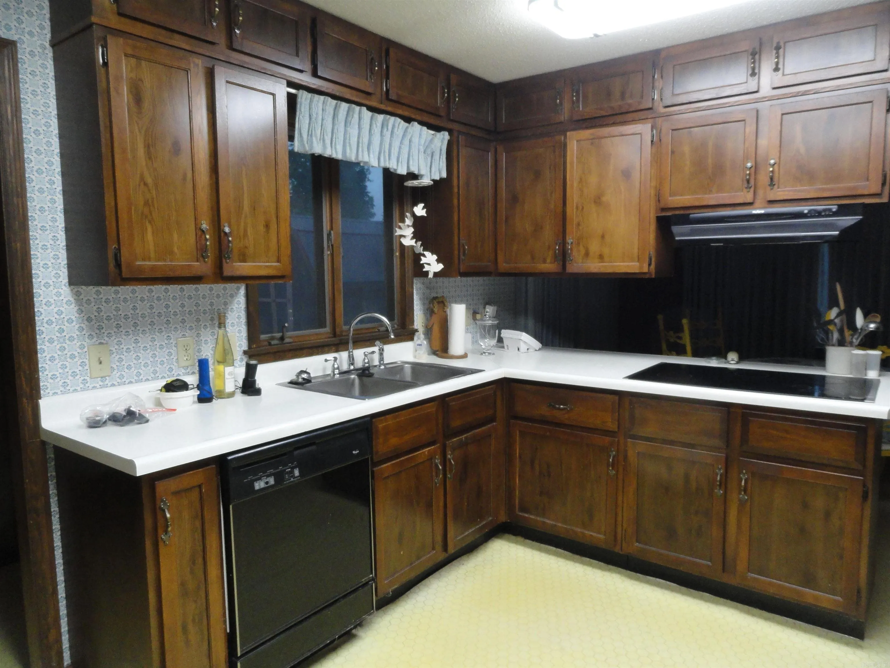 Property at 202  Westwood - Image 18