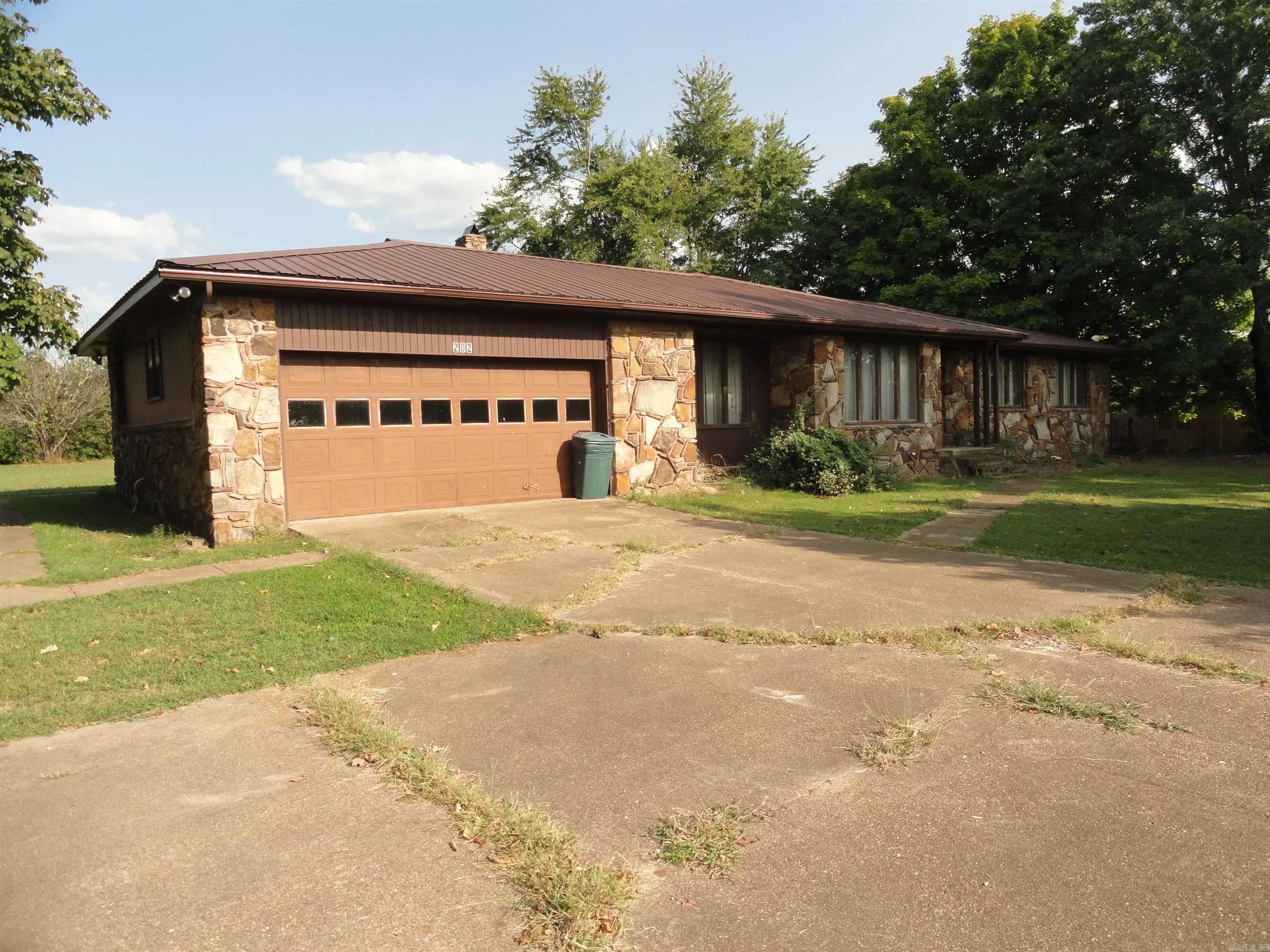 Property at 202  Westwood - Image 3