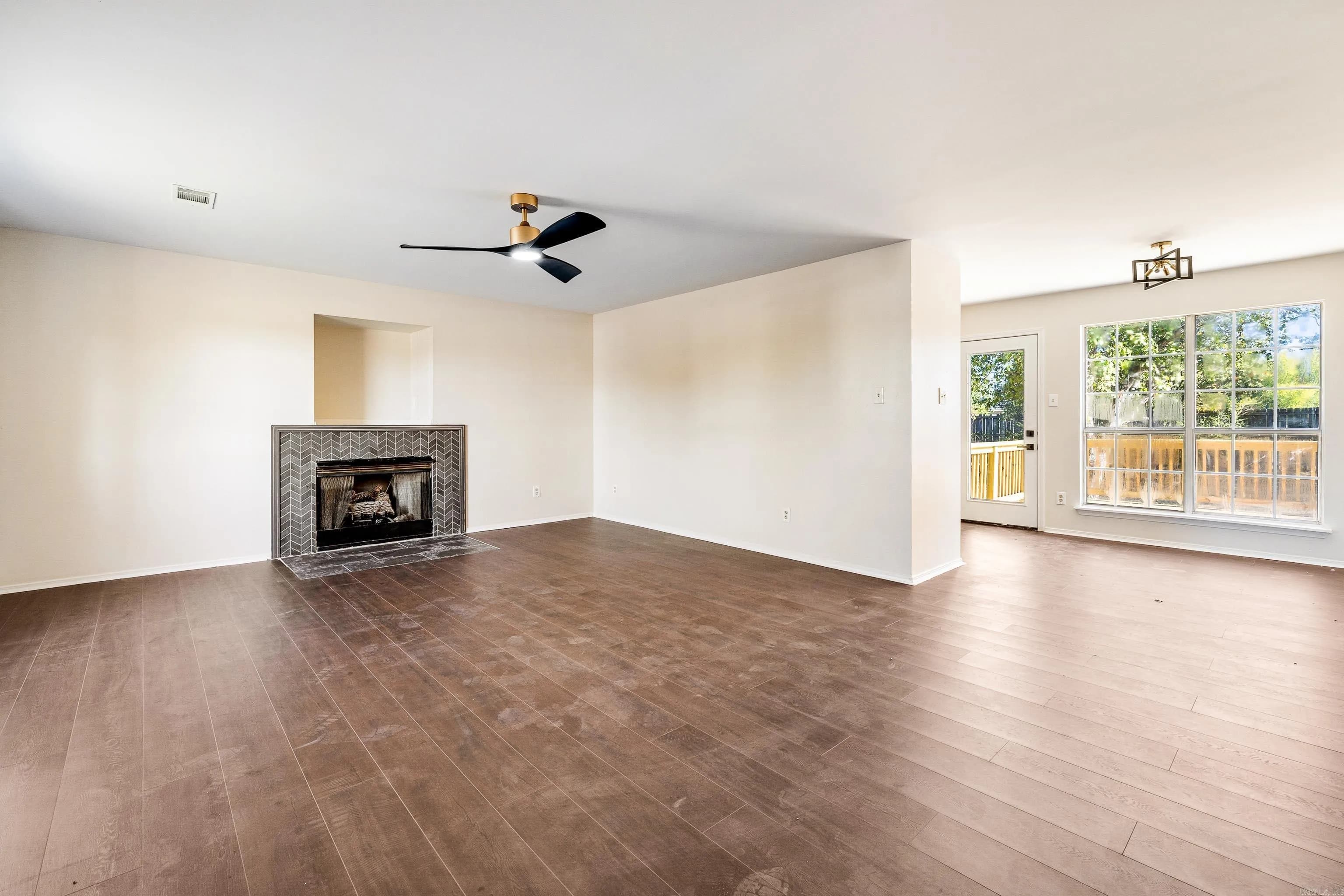 Property at 19  Meadow ridge - Image 6