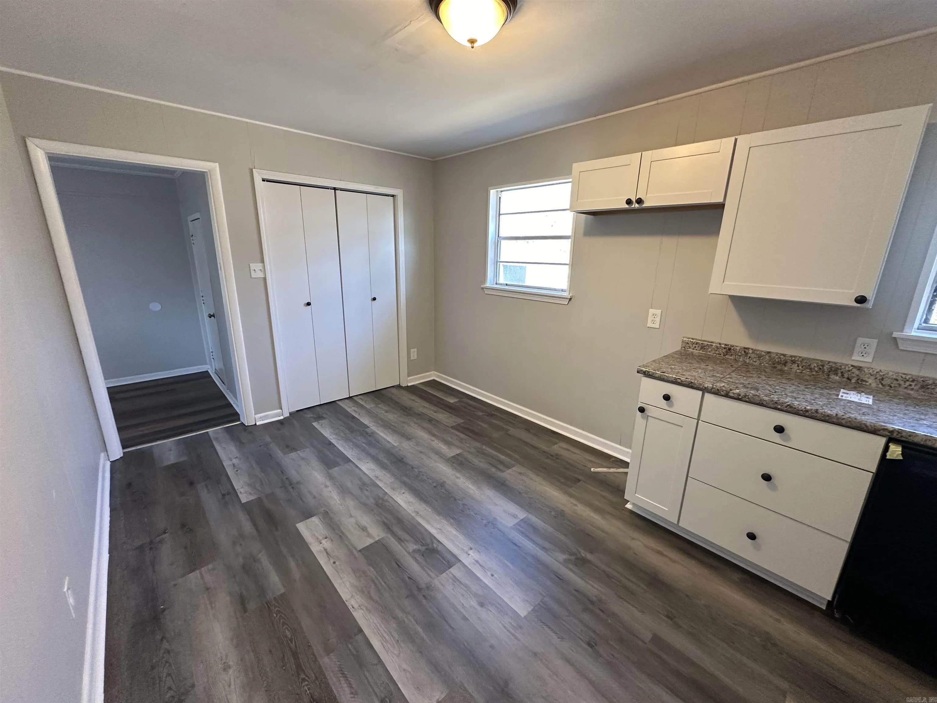 Property at 2901  Bermuda - Image 7