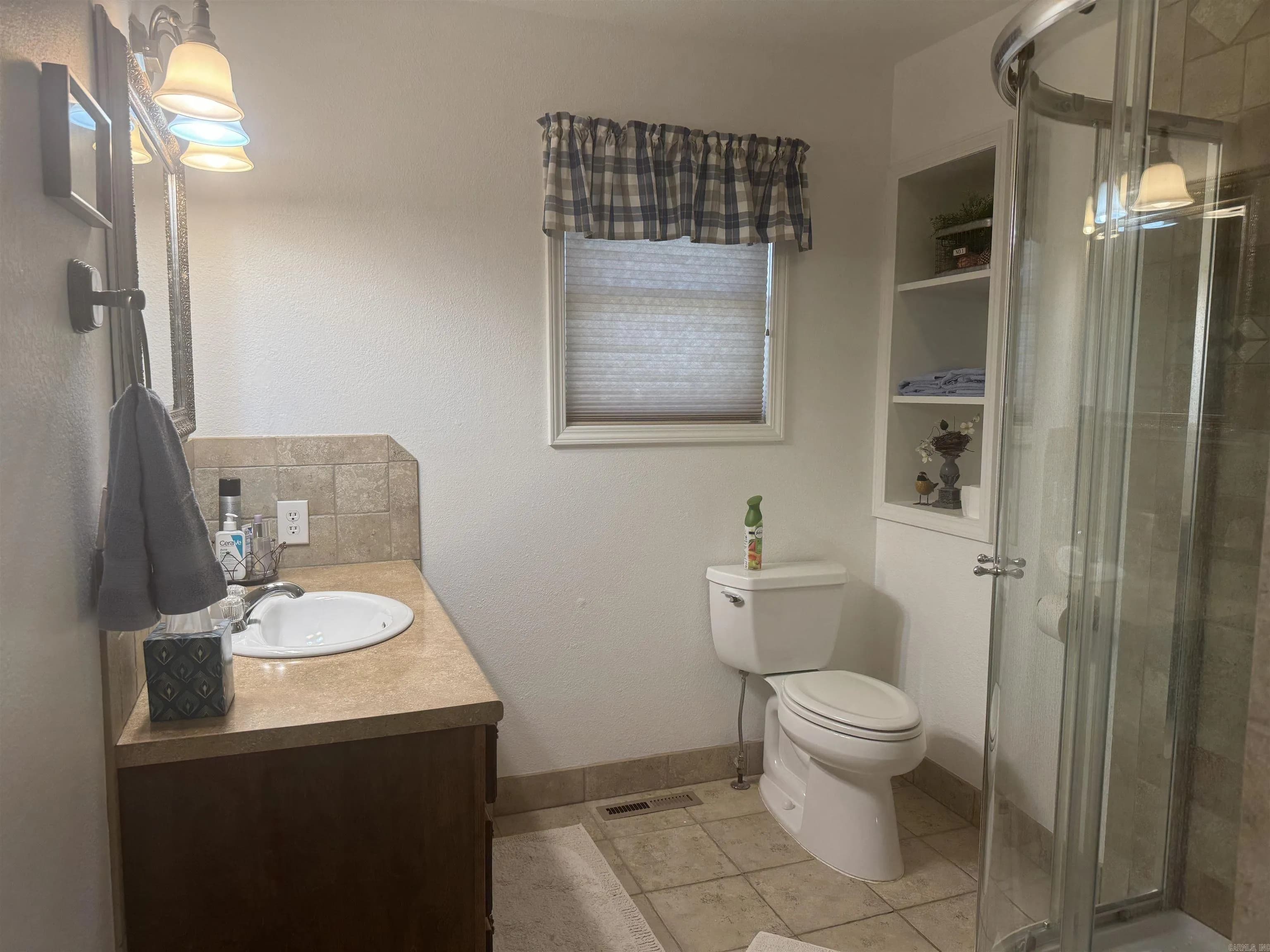 Property at 249 N Church street - Image 11