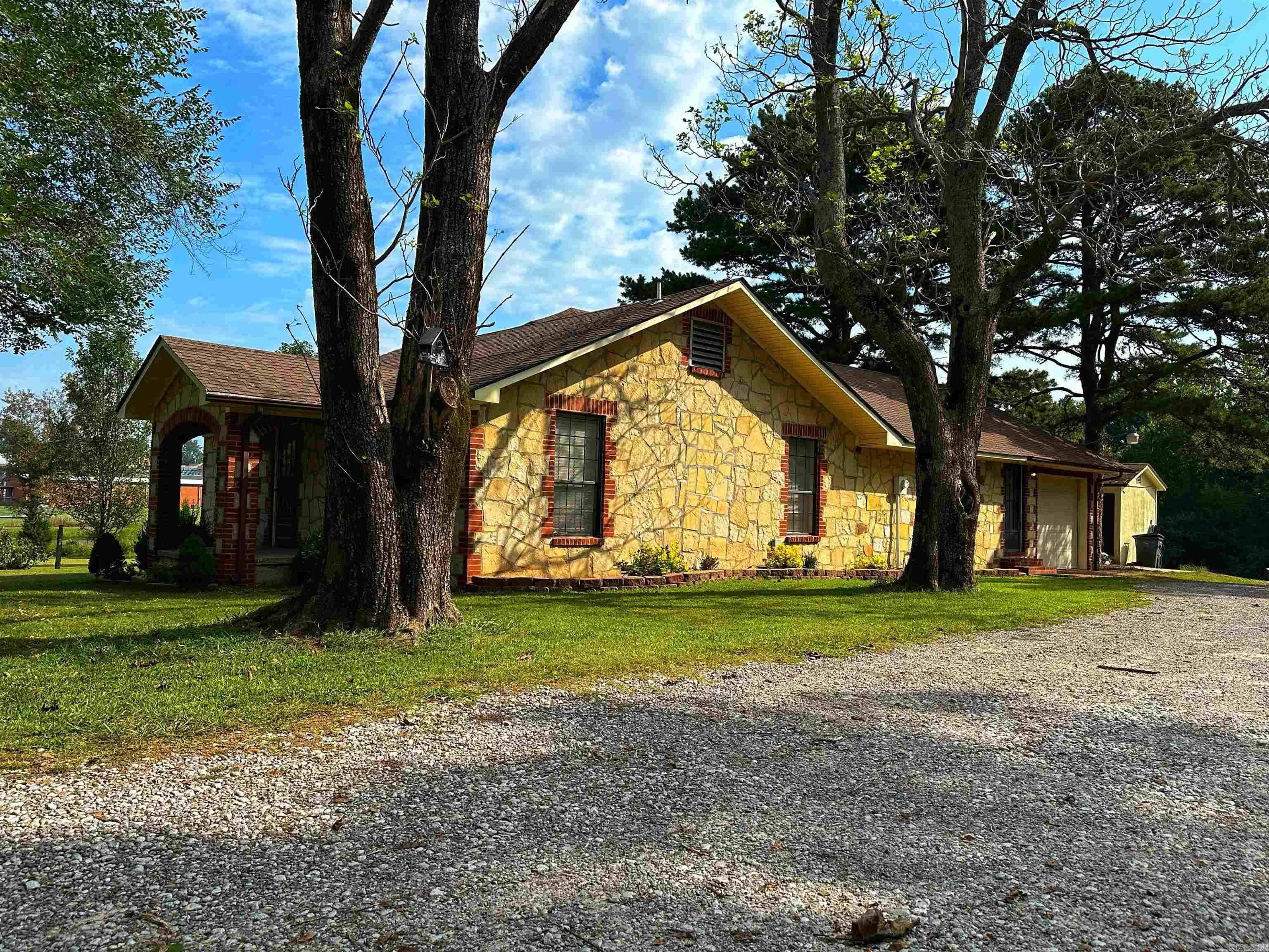 Property at 765  Main - Image 3