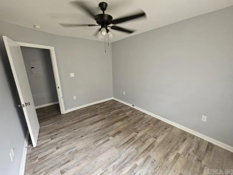 Property at 308  N oak st - Image 13