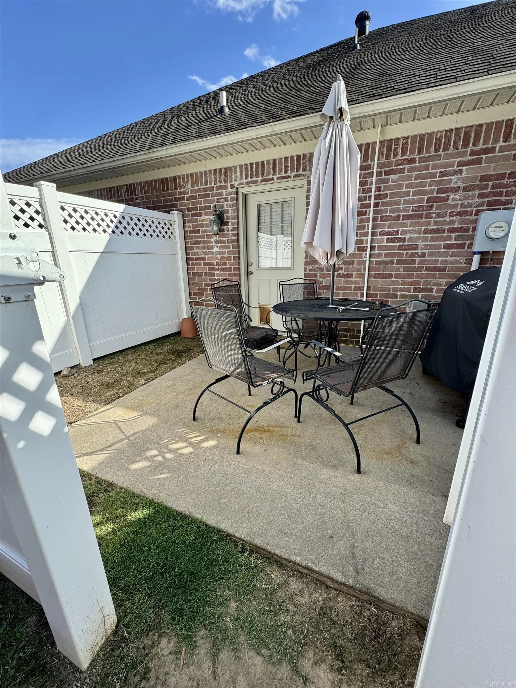 Property at 3070  Robert ott - Image 14