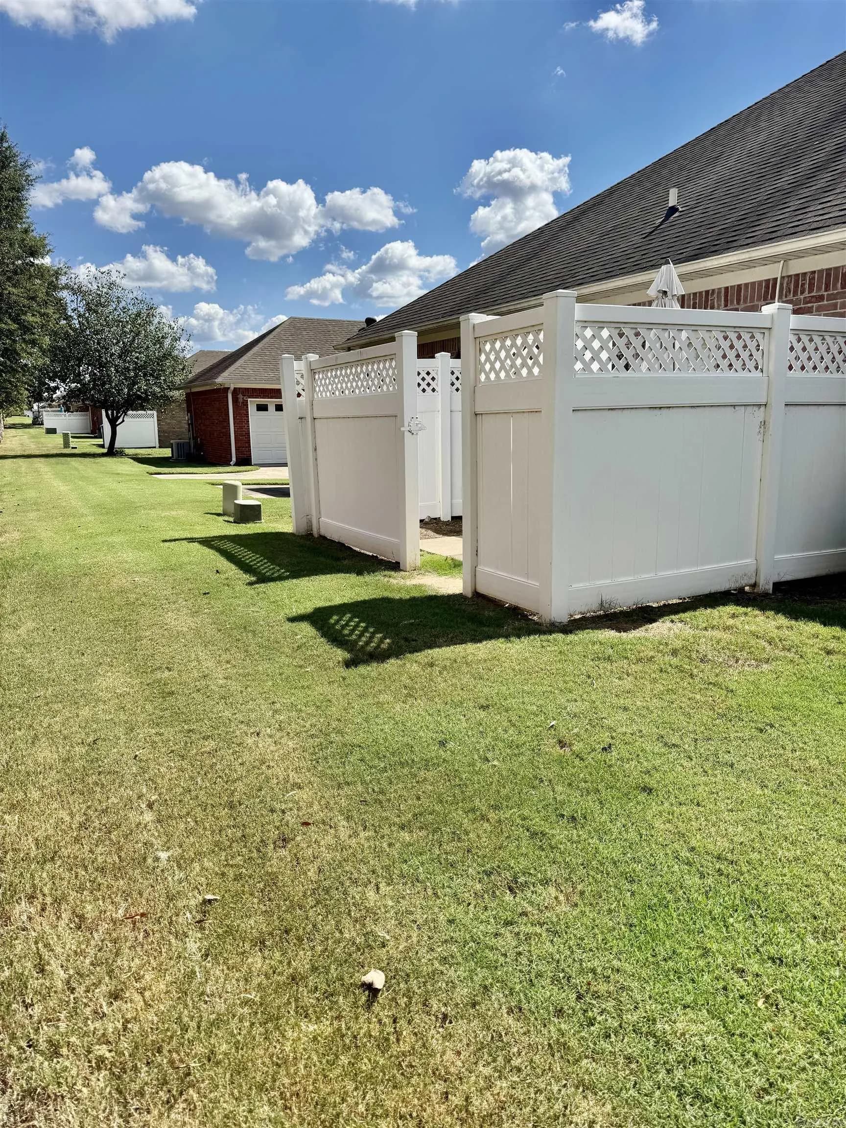 Property at 3070  Robert ott - Image 15