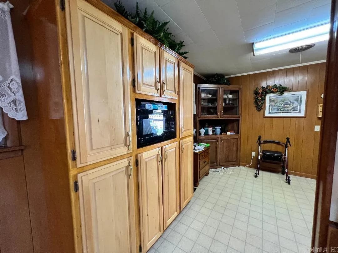 Property at 202  Fish - Image 16