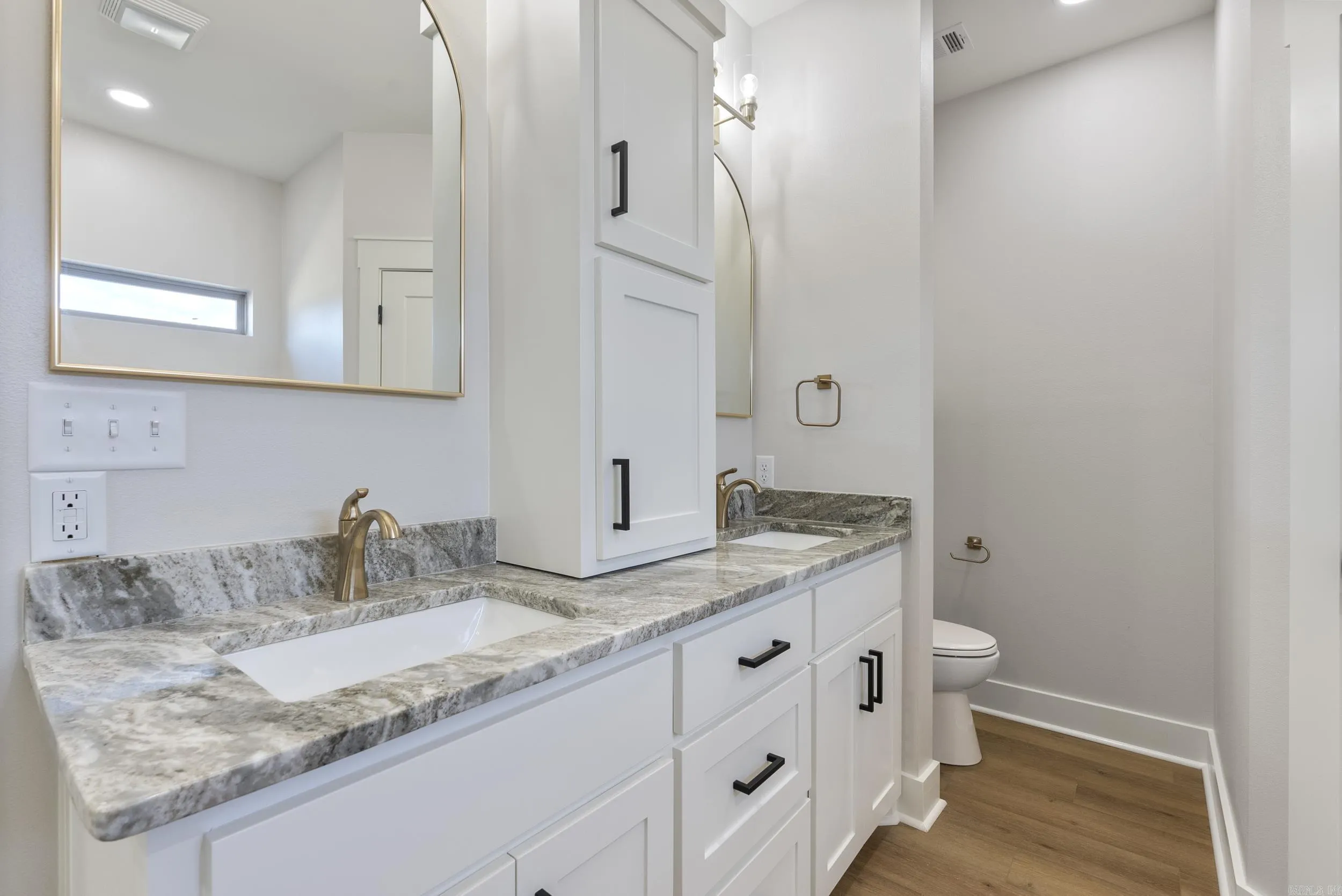 Property at 25  Dandelion - Image 24