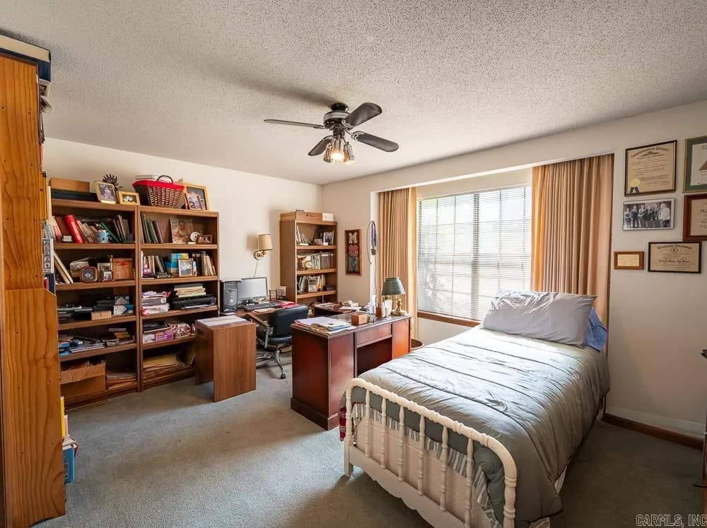 Property at 2  Woodlore - Image 18
