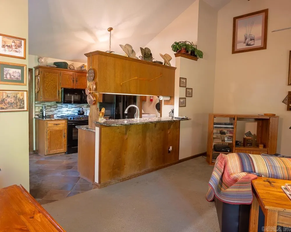 Property at 2  Woodlore - Image 9