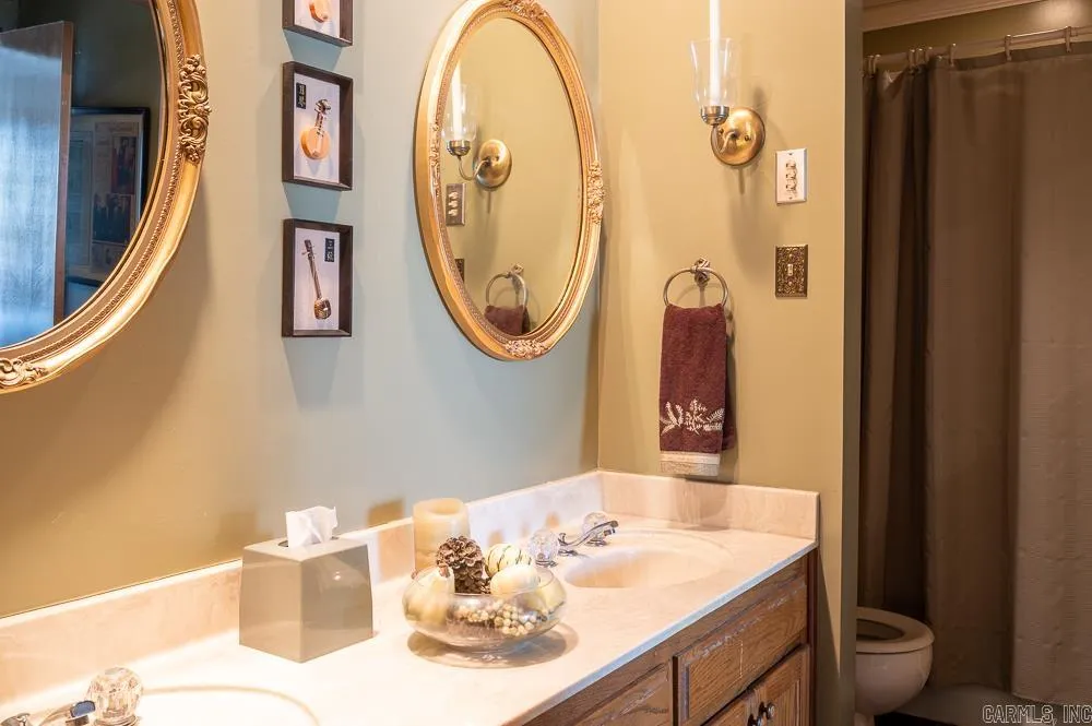Property at 2  Woodlore - Image 19