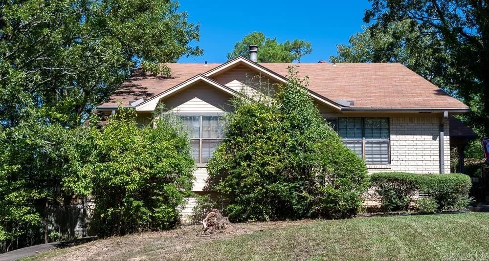 Property at 2  Woodlore - Image 31