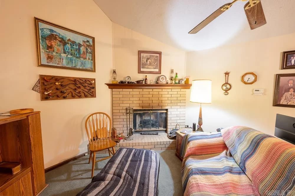 Property at 2  Woodlore - Image 6
